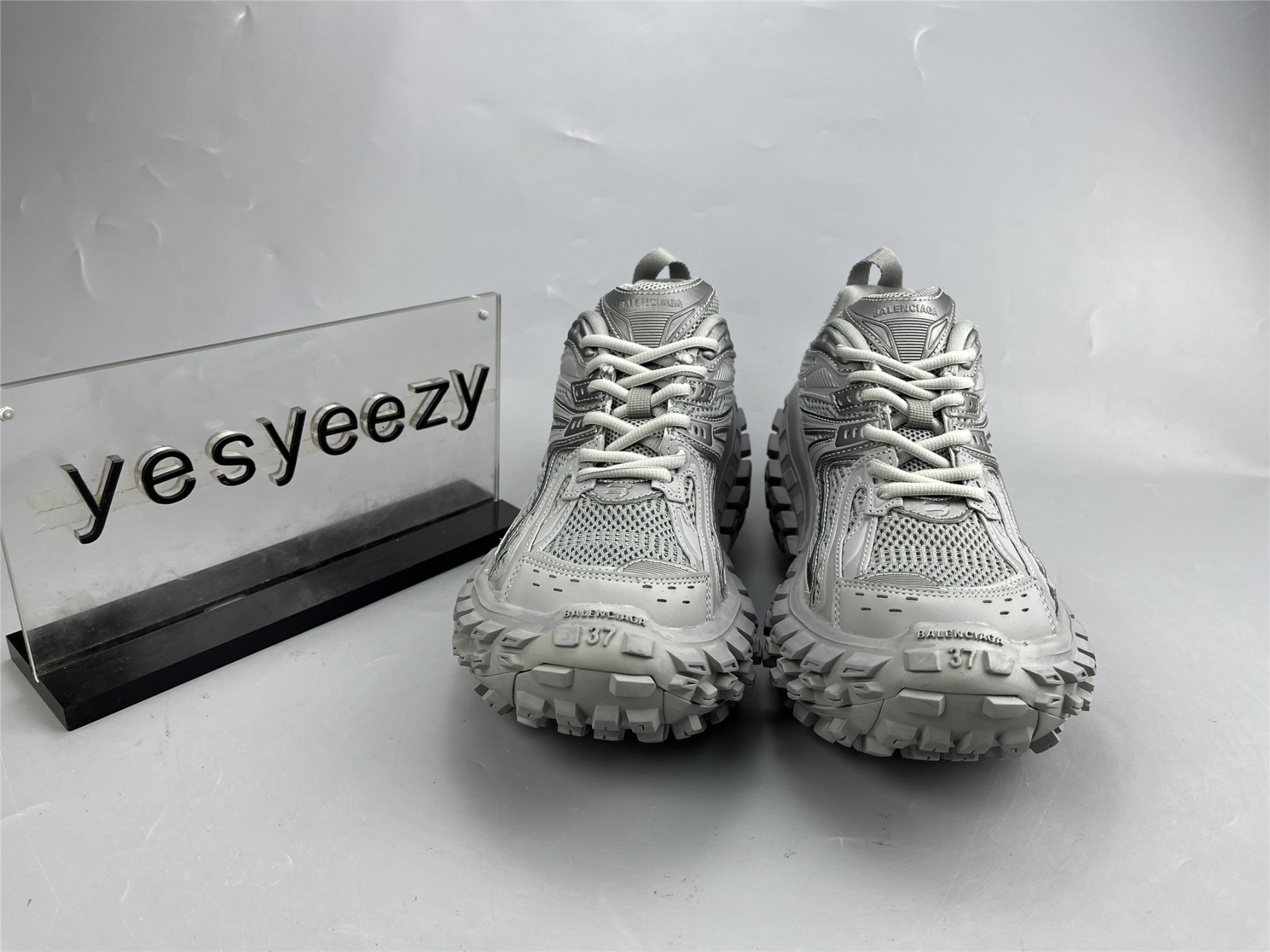UA DEFENDER GREY