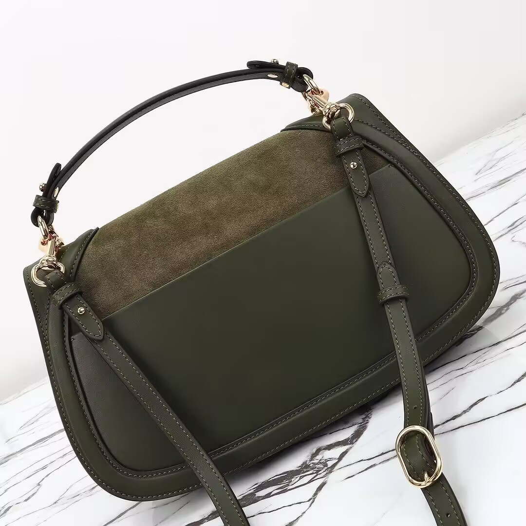Gvc*1 Shoulder Bag 32x17x10cm