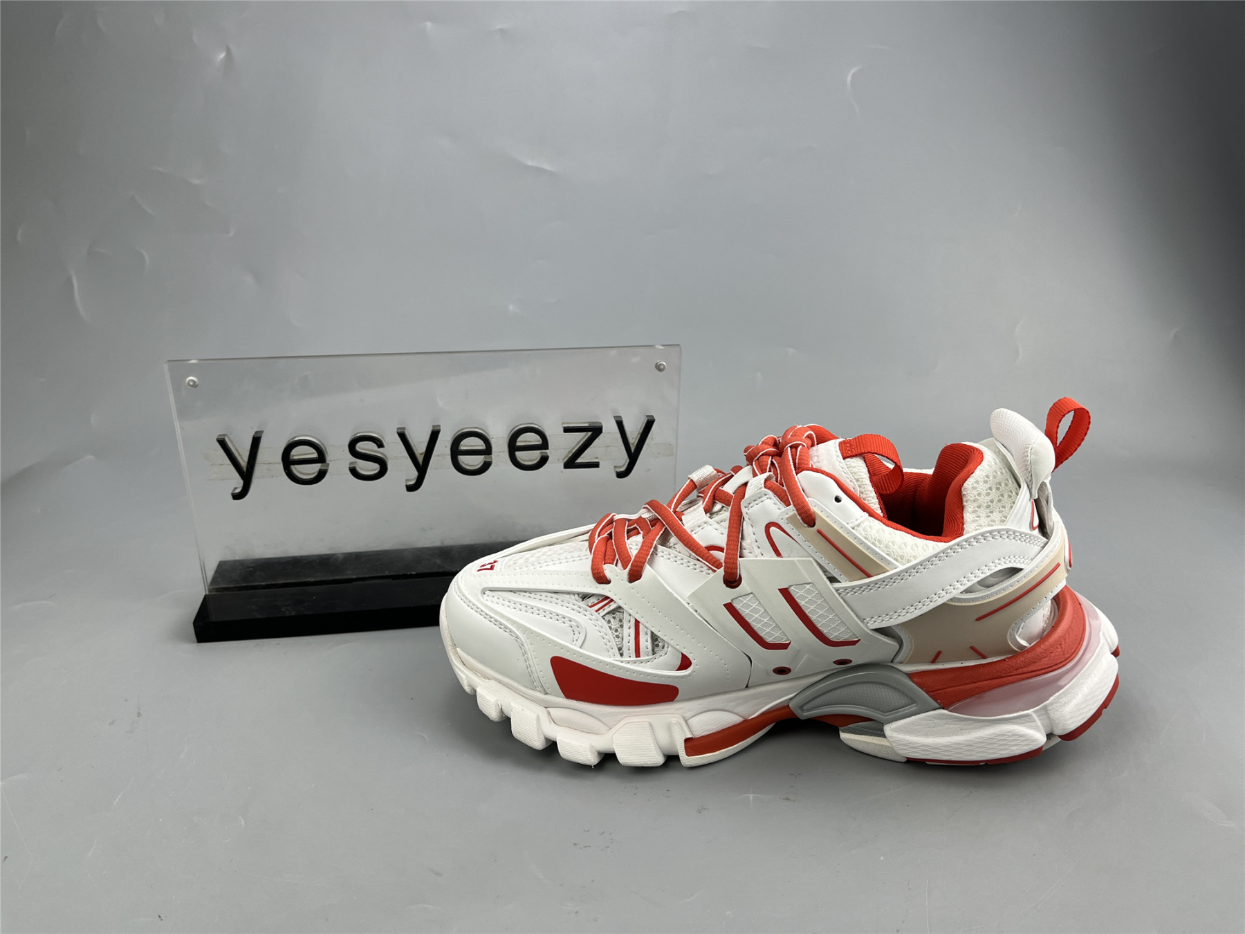 UA TRACK SNEAKER WHTE RED