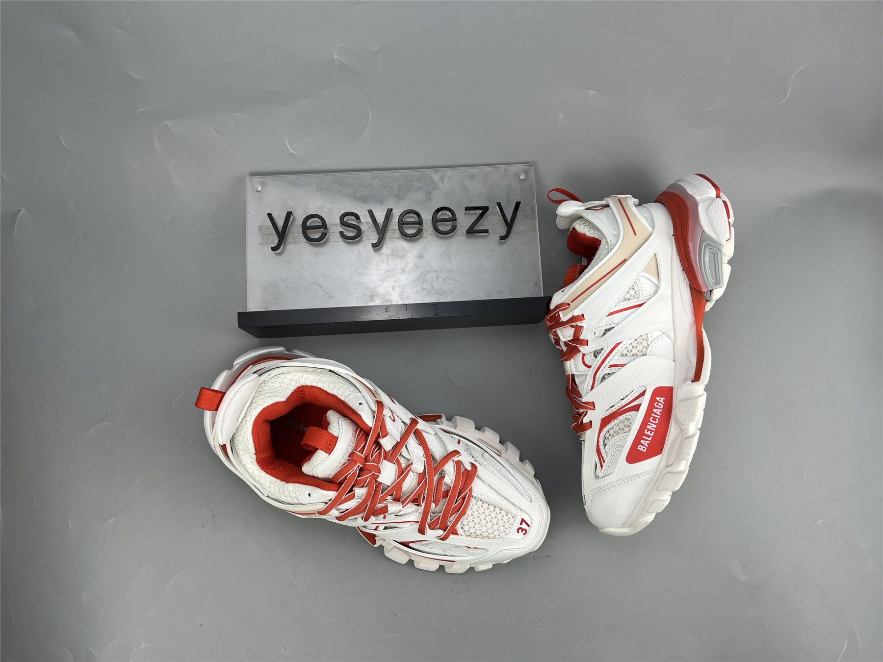 UA TRACK SNEAKER WHTE RED