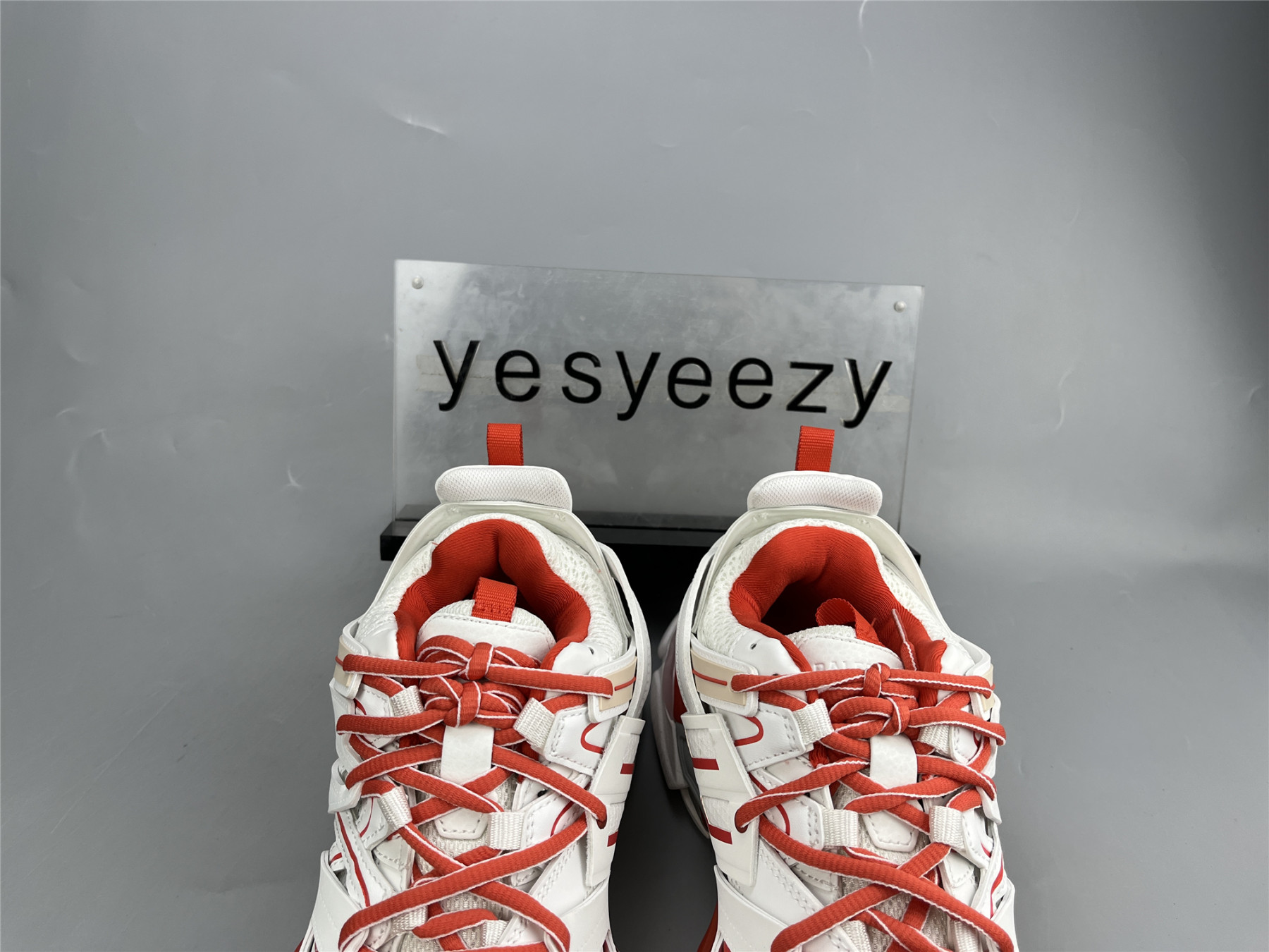 UA TRACK SNEAKER WHTE RED