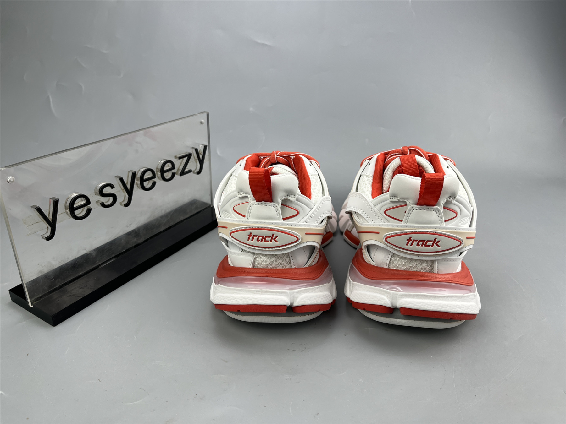 UA TRACK SNEAKER WHTE RED