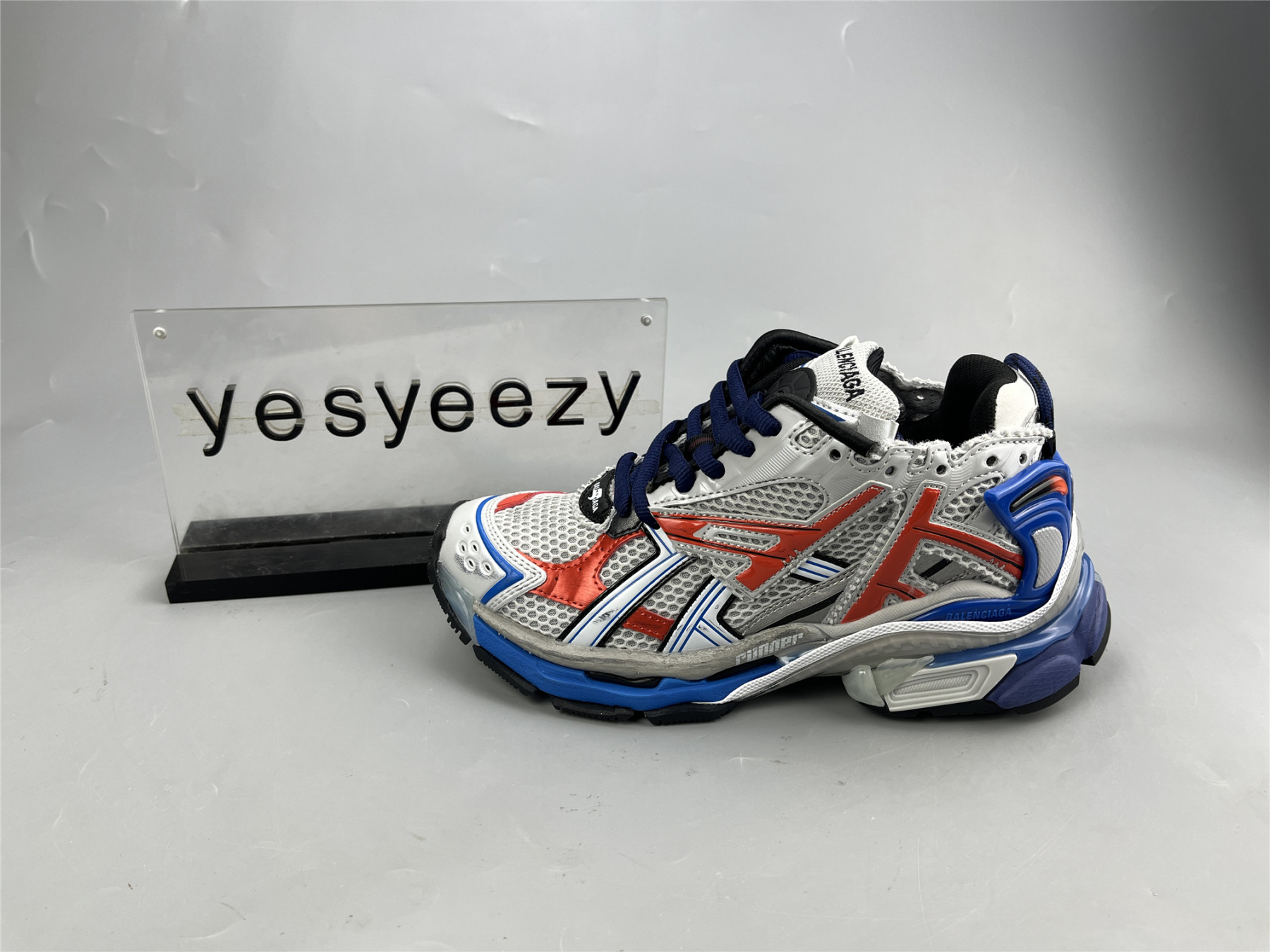 UA RUNNER BLK BLUE GREY