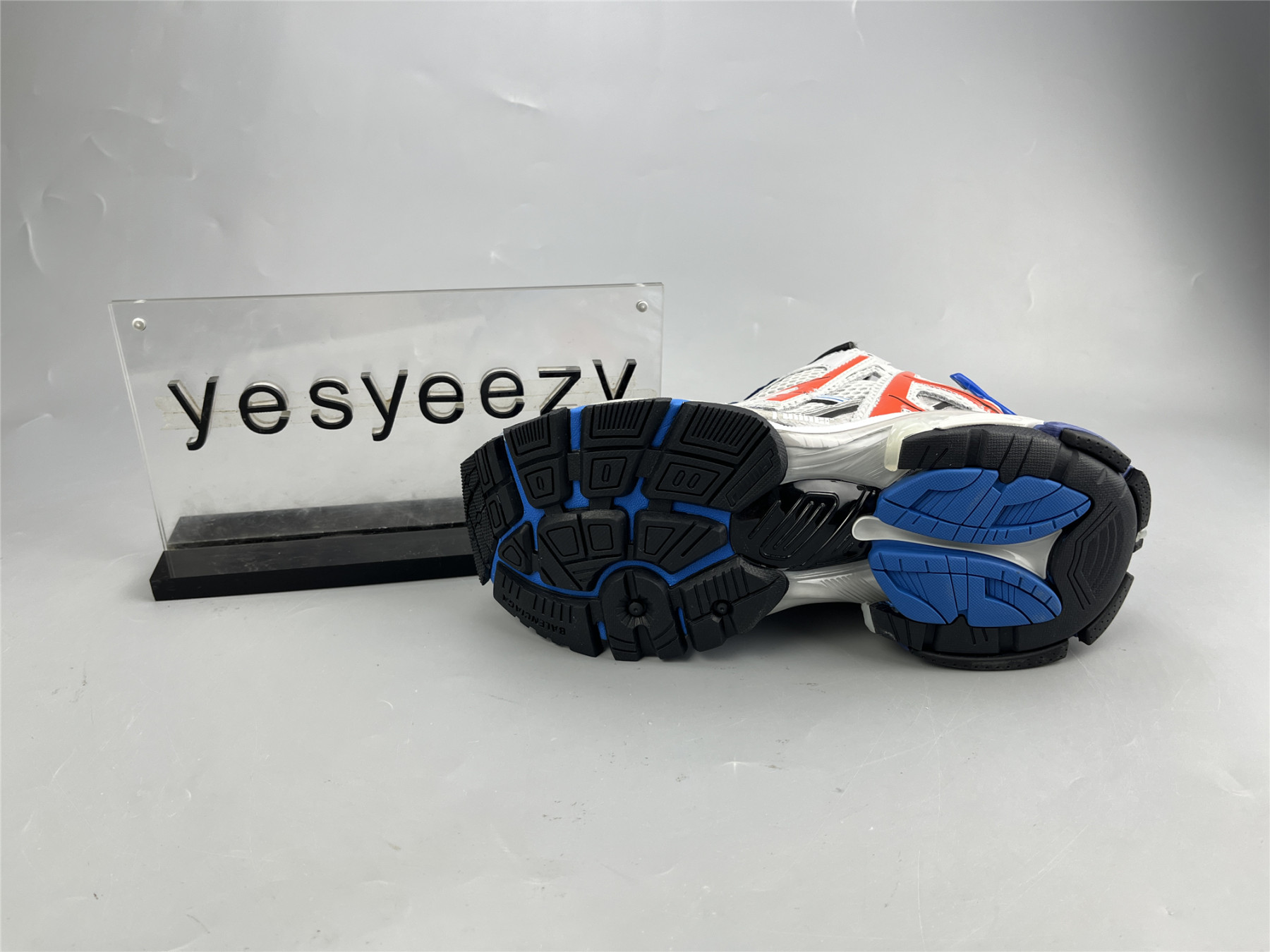UA RUNNER BLK BLUE GREY