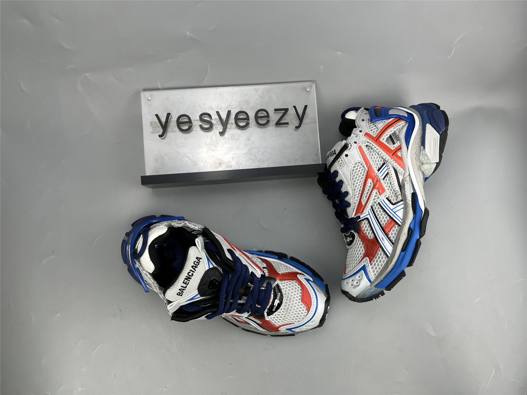 UA RUNNER BLK BLUE GREY