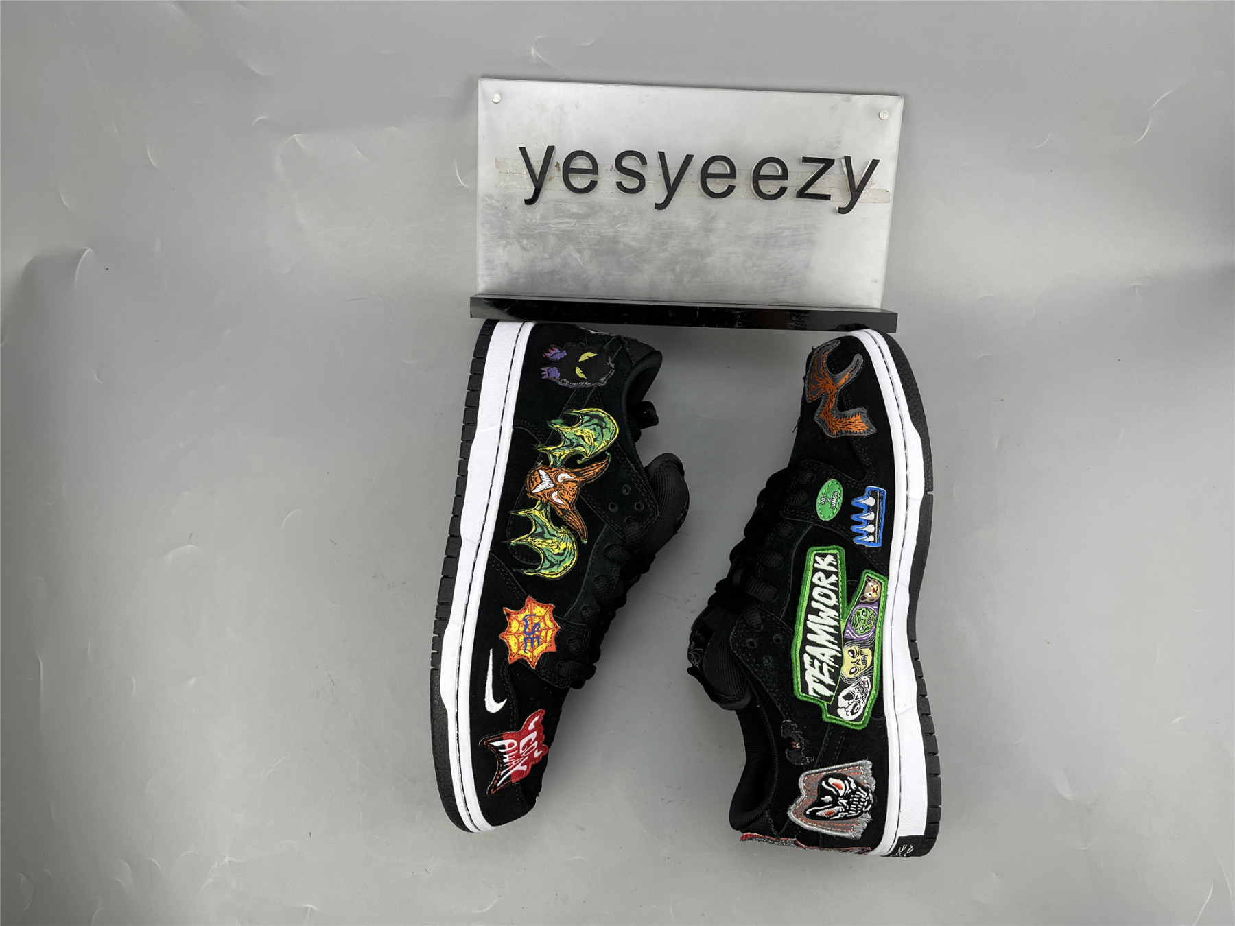 ua nike neckFa*e x dunk low pro sb 