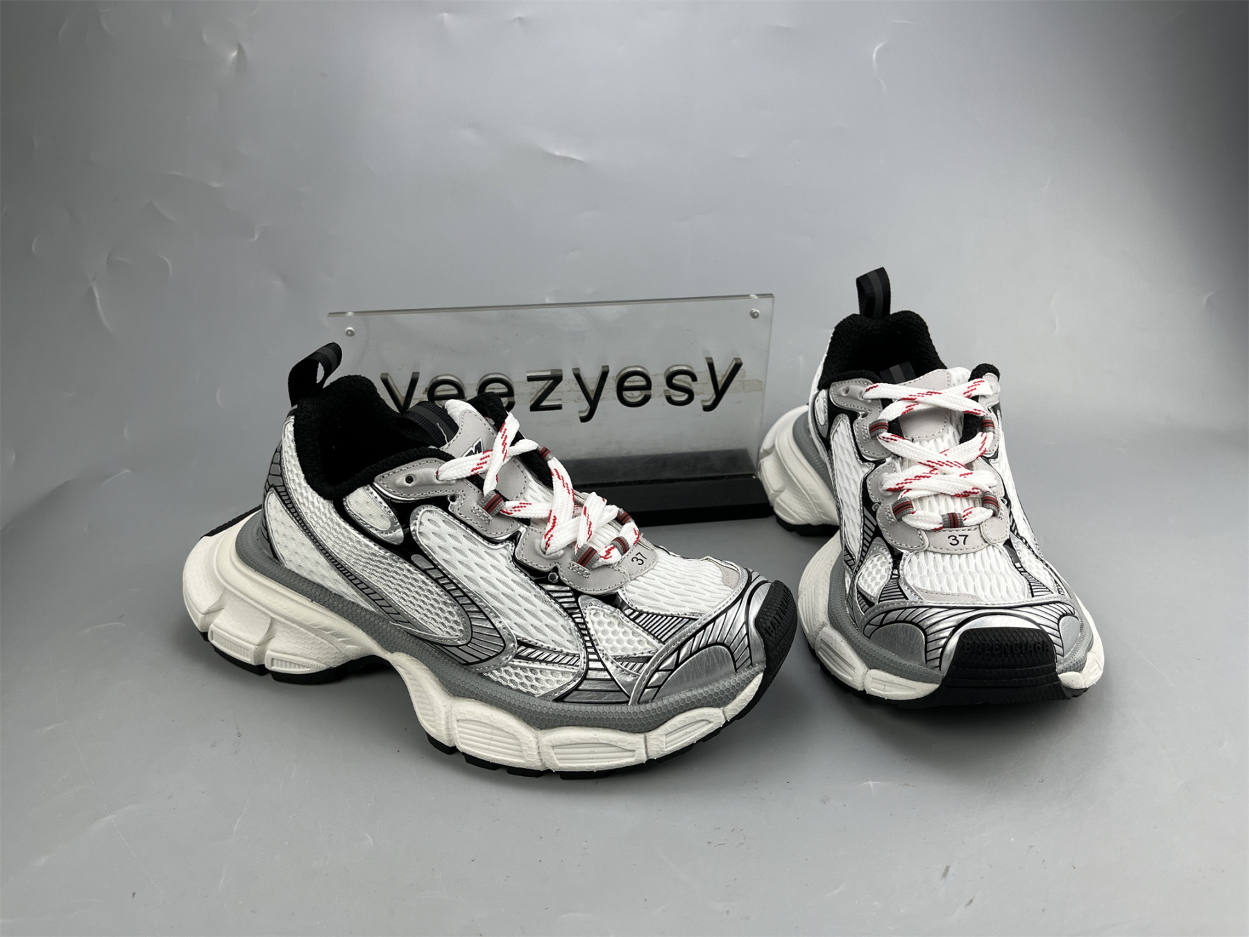 UA RUNNER GREY RED