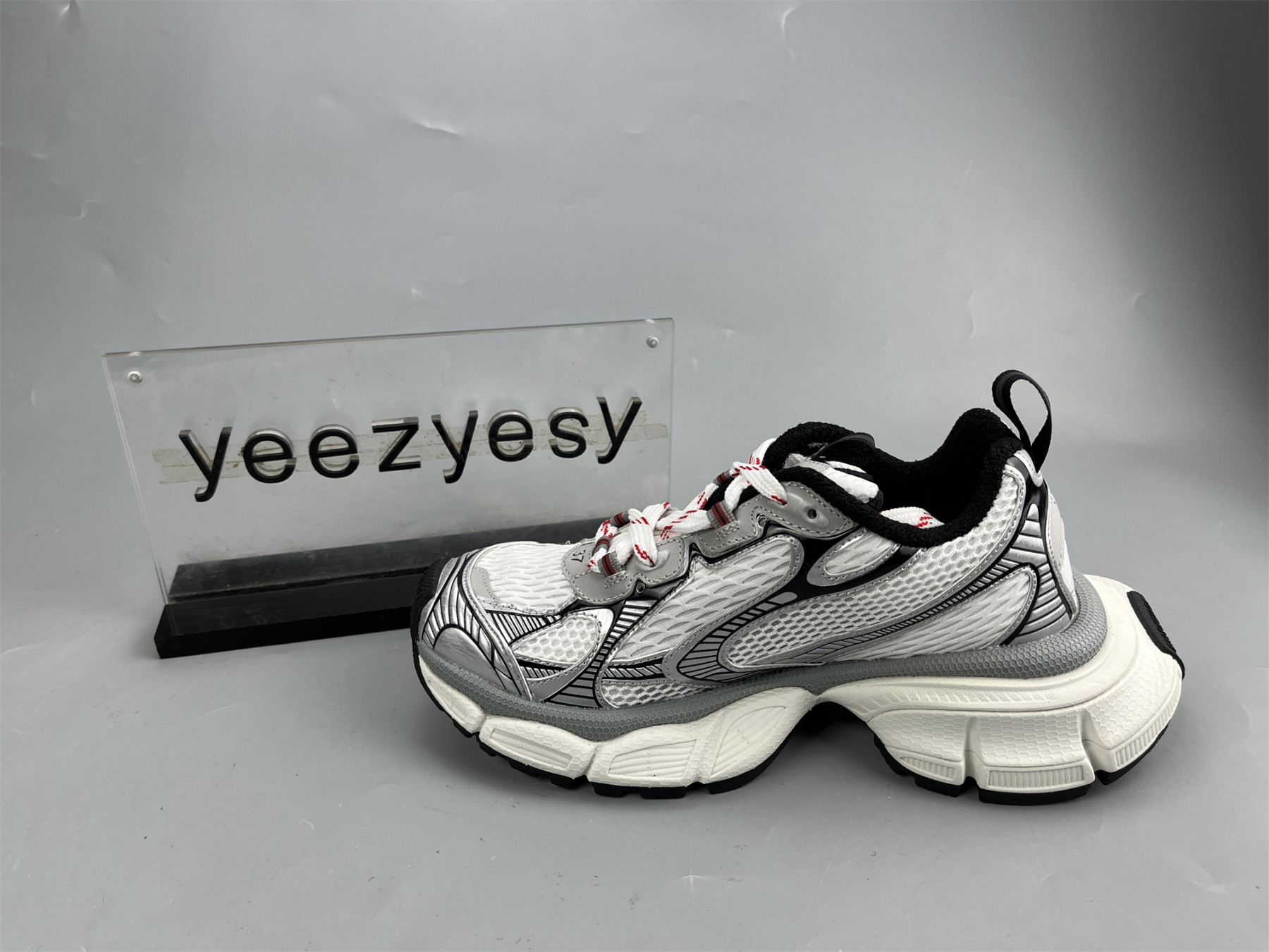 UA RUNNER GREY RED