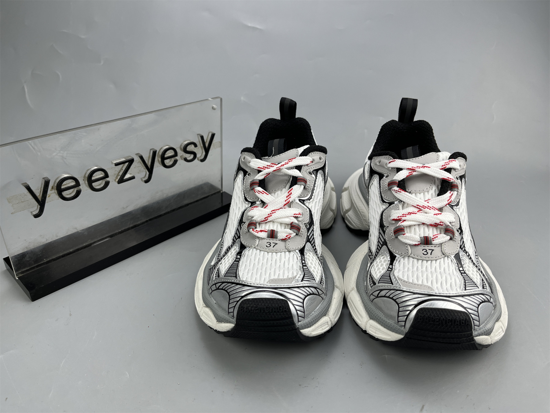 UA RUNNER GREY RED