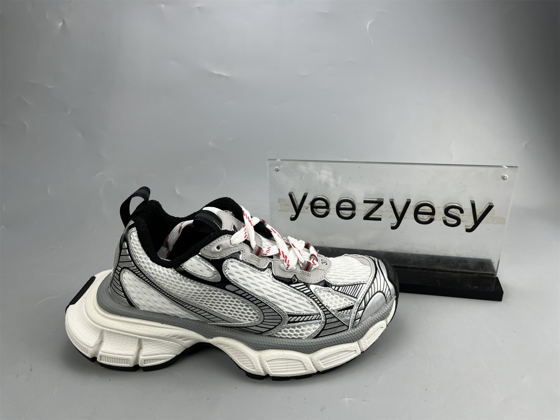 UA RUNNER GREY RED