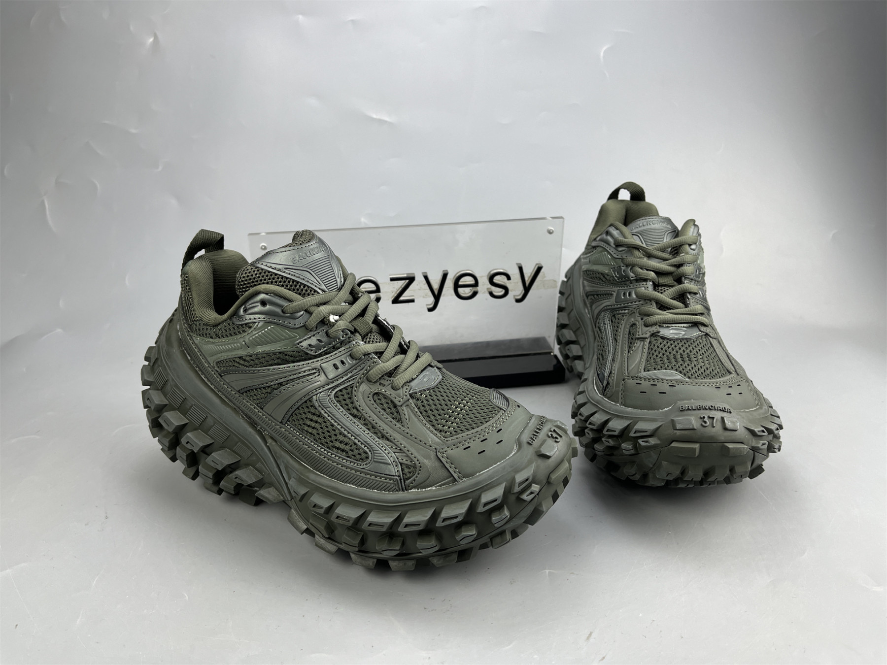 UA DEFENDER KAKI