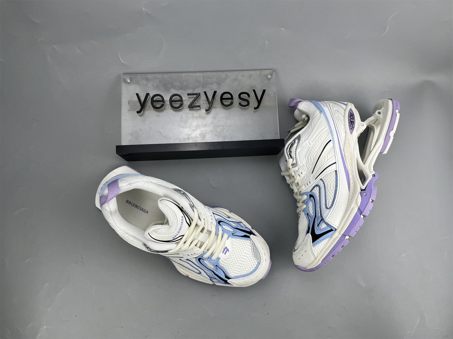 UA X-PANDER WHITE PURPLE BLUE