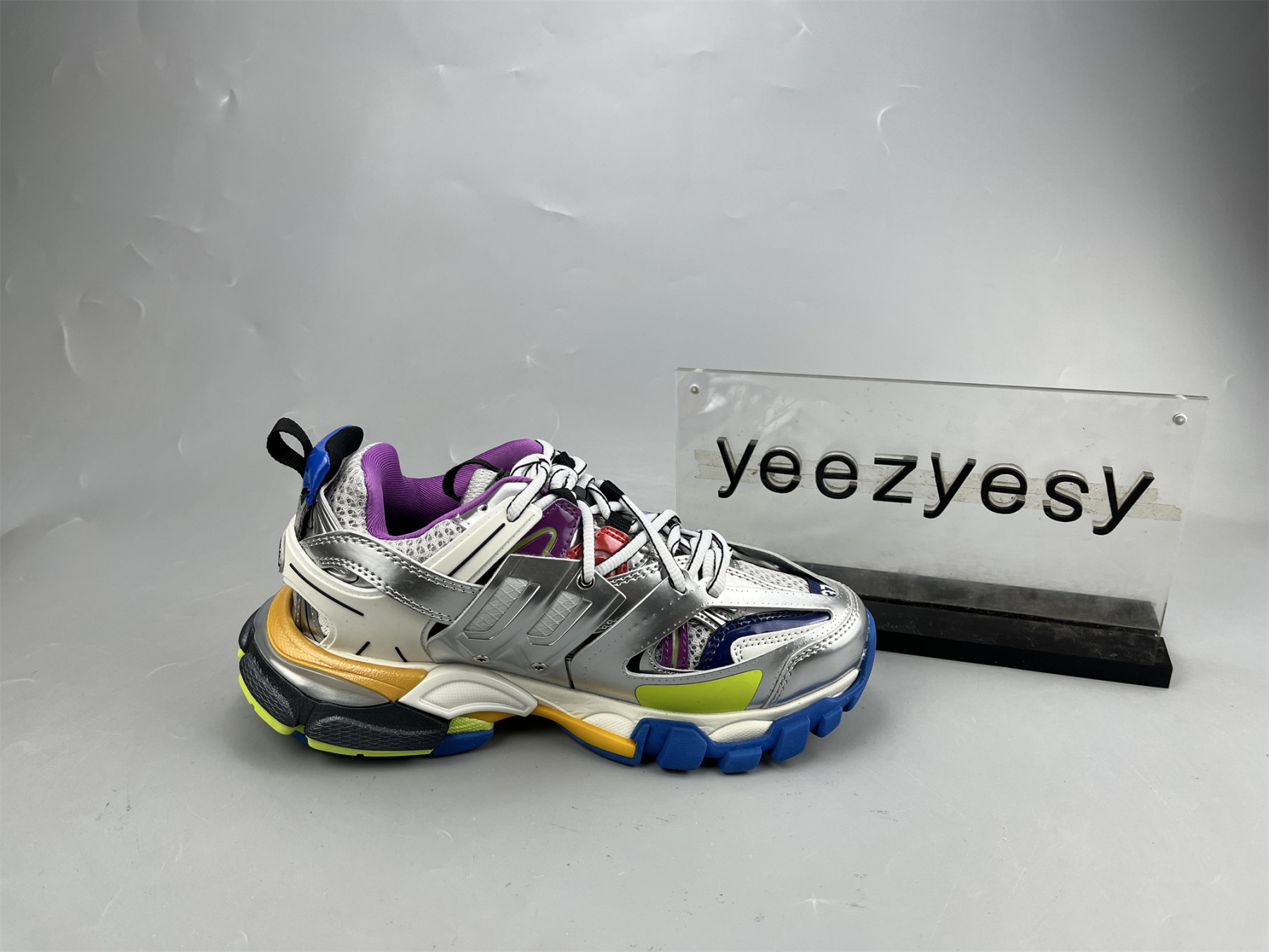 UA SNEAKER SILVER COLORBLOCK