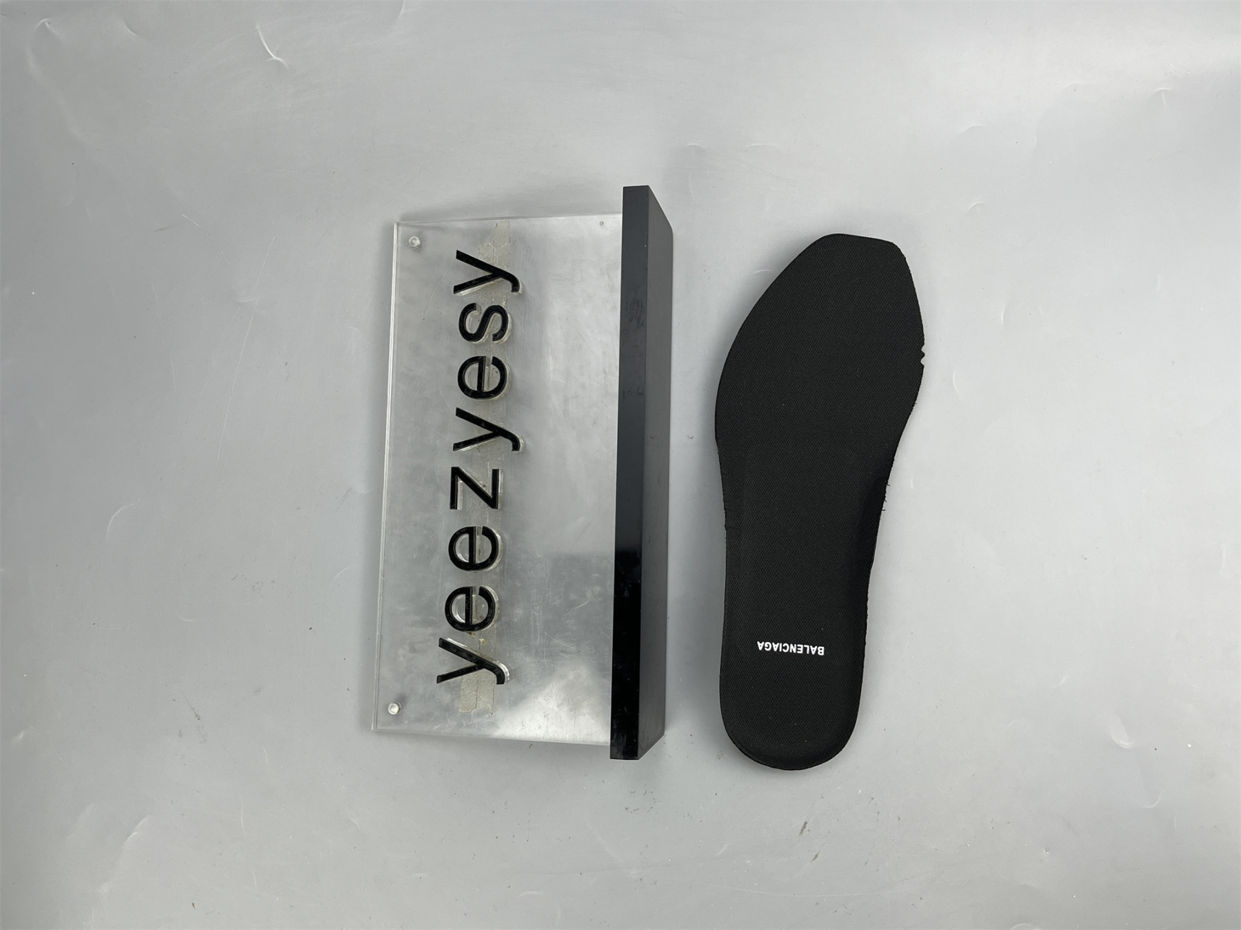 UA RUNNER BLACK SILVER