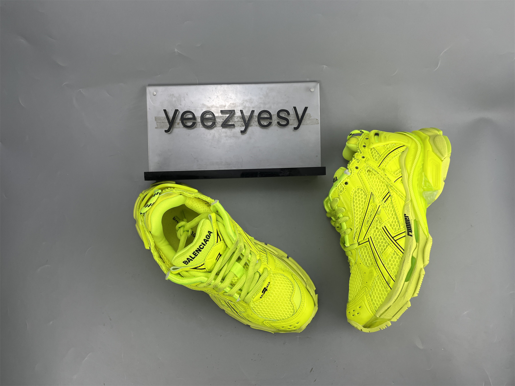 UA RUNNER FLUO YELLOW BLACK