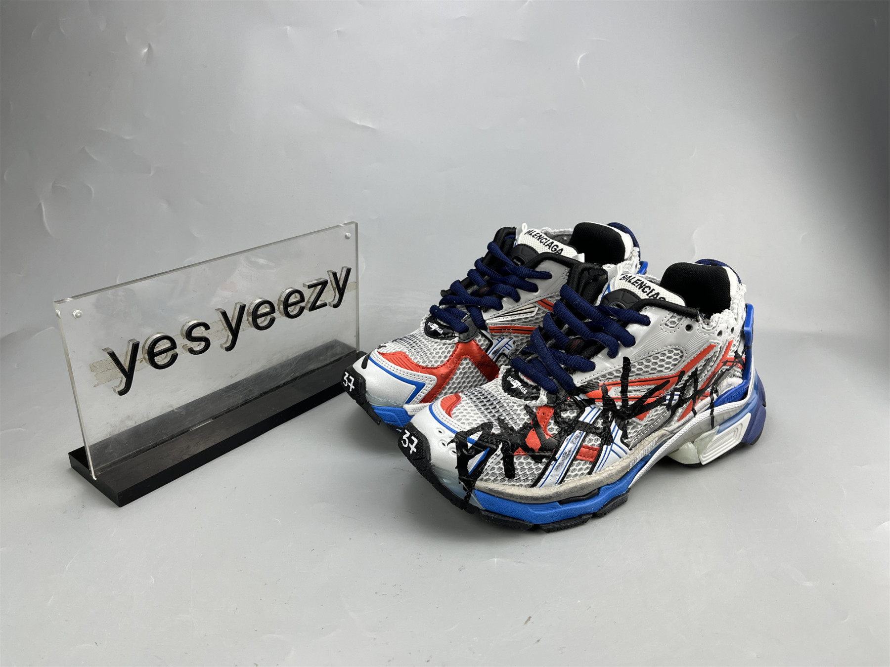 UA RUNNER MULTICOLOR BLACK RED