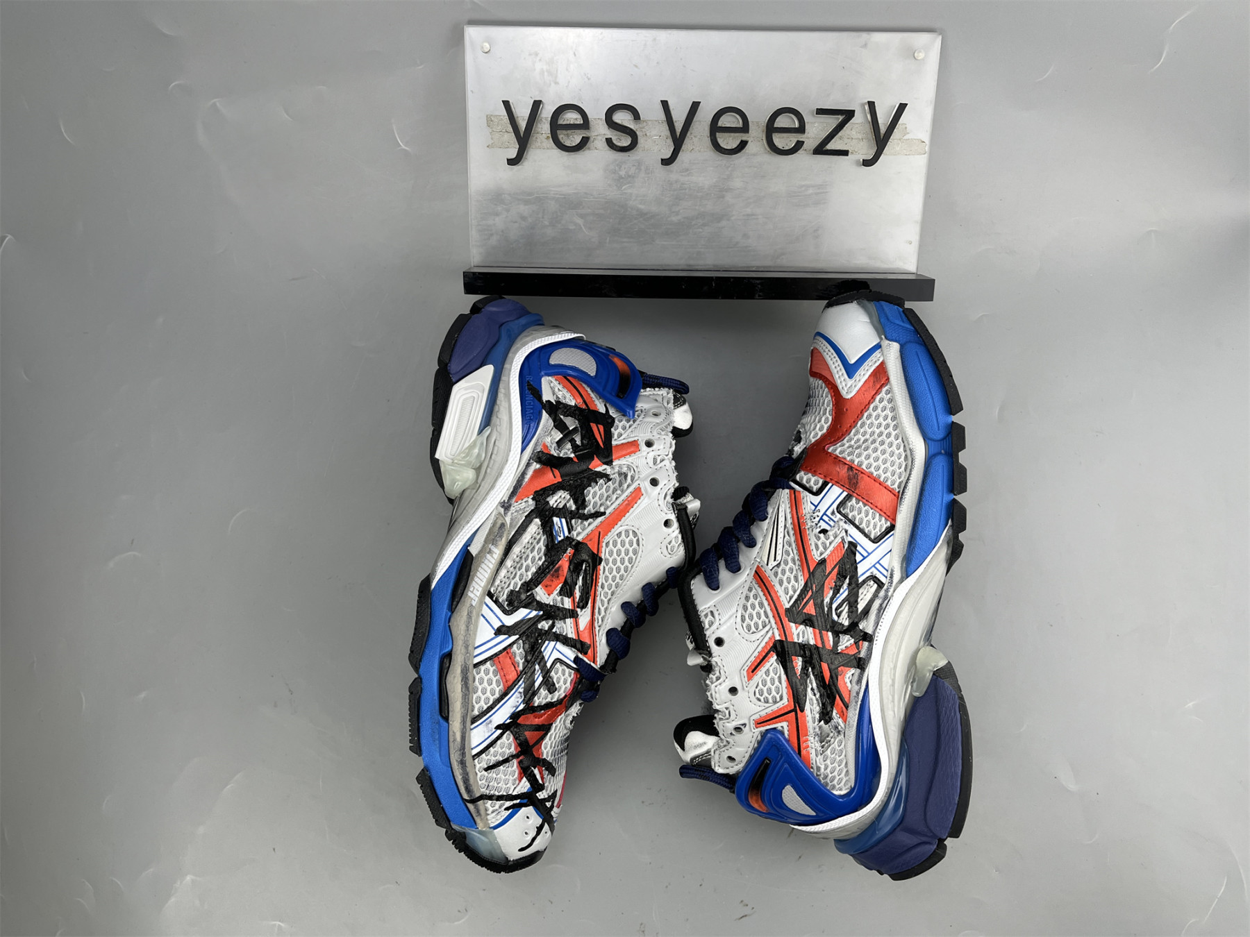 UA RUNNER MULTICOLOR BLACK RED