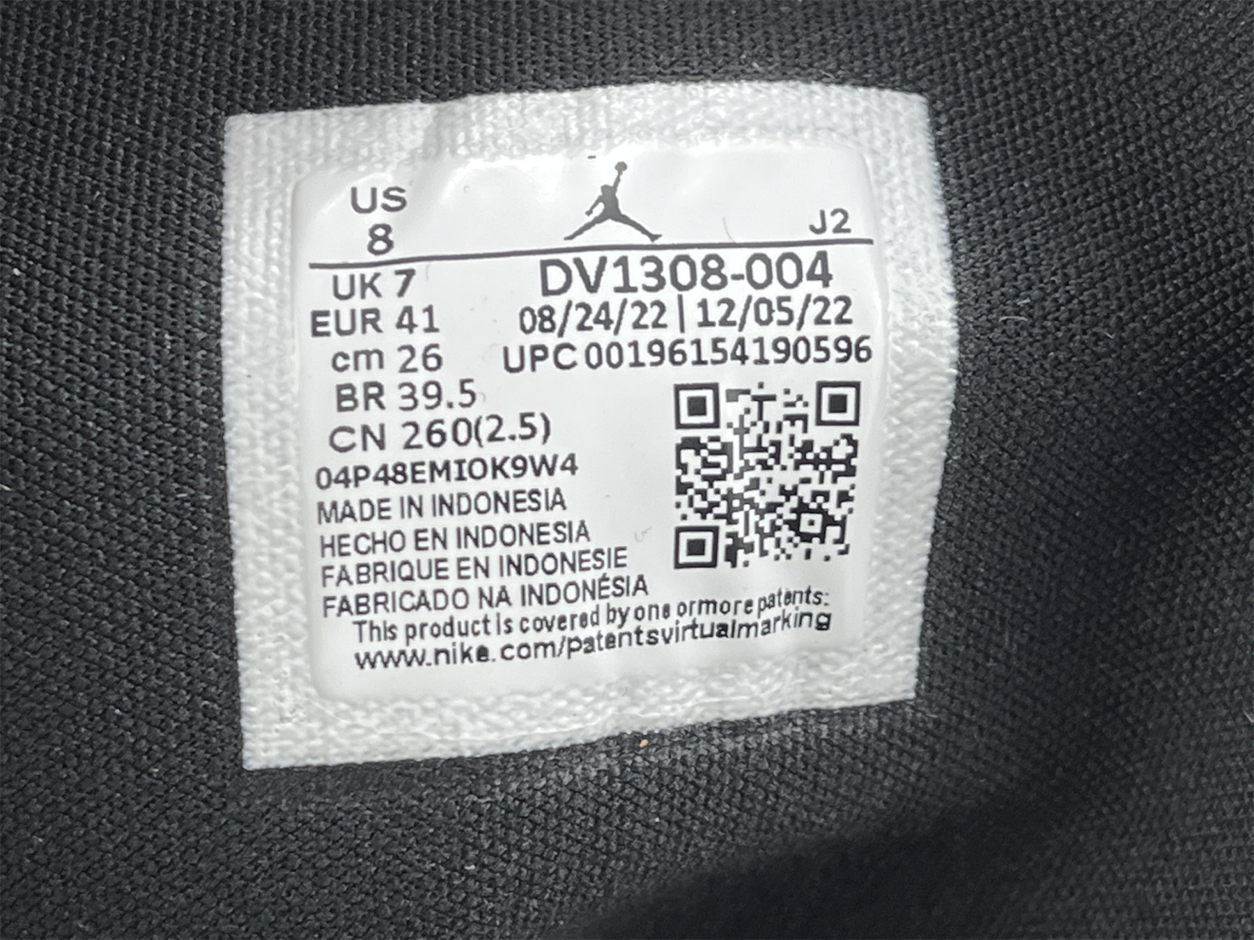 UA AIR JORDAN 1 MID SE 