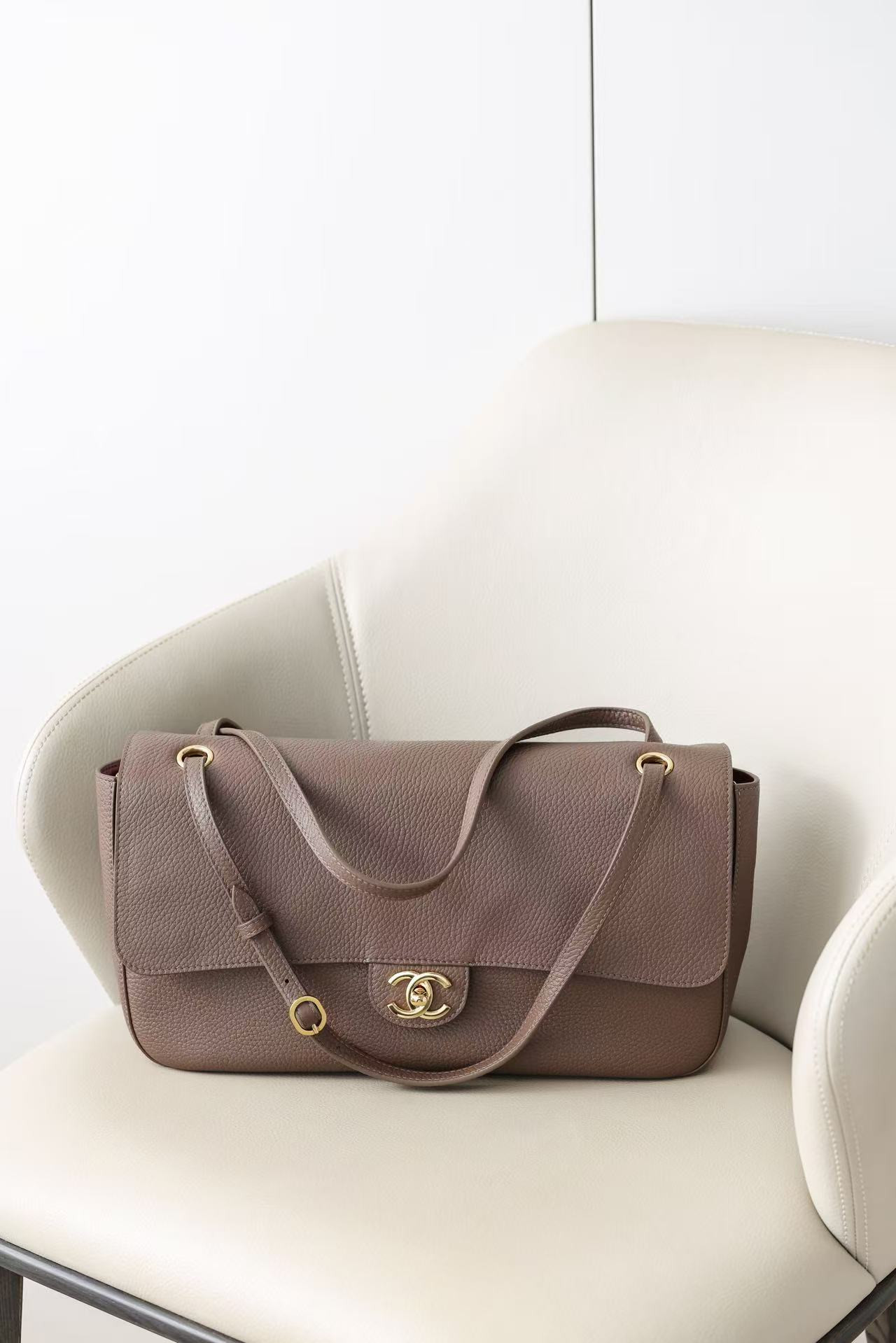Ch**el maxi flapbag as6231 19.5x32x10cm