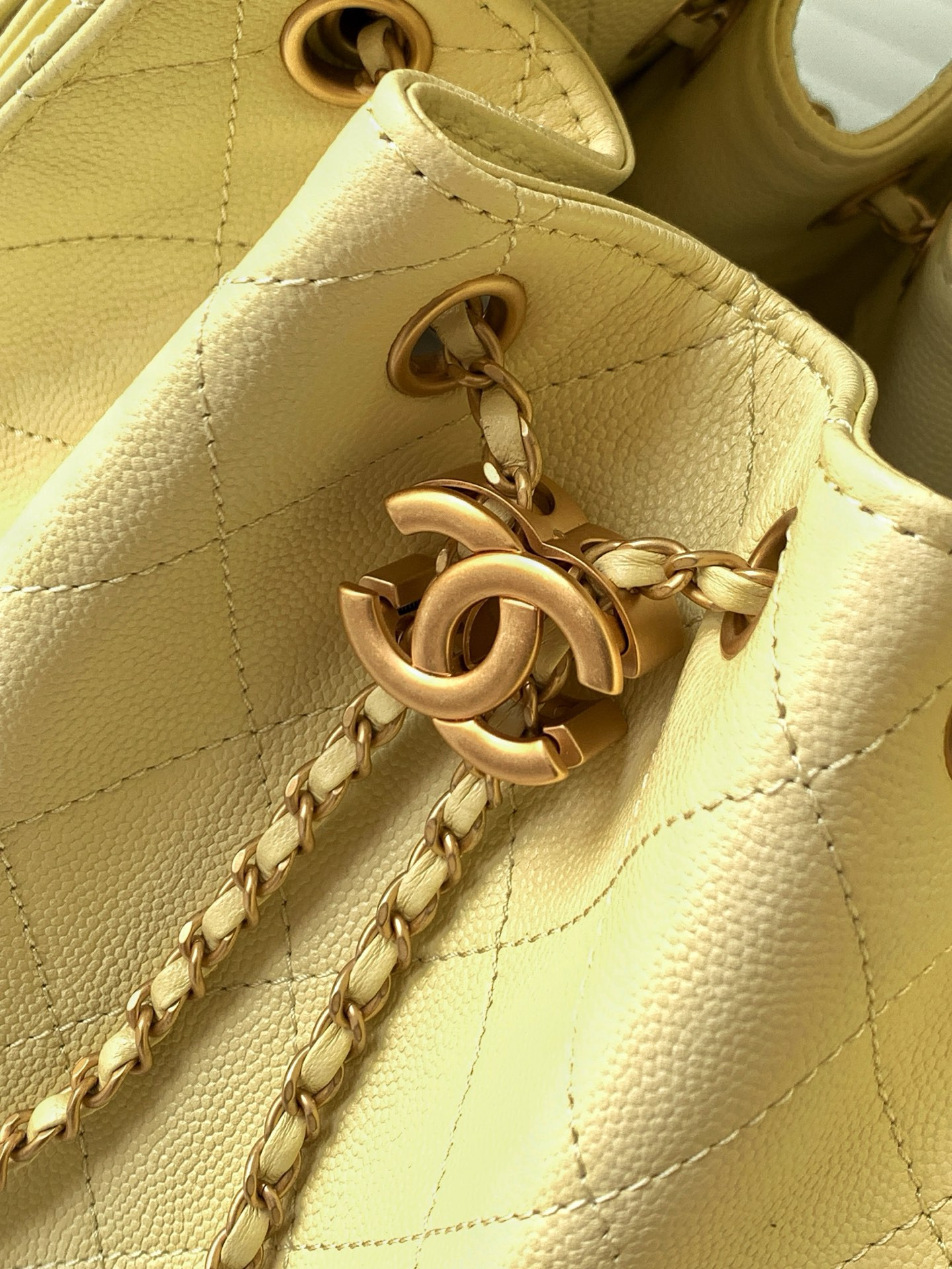 Ch**el 25c bucket bag 26x30x14cm