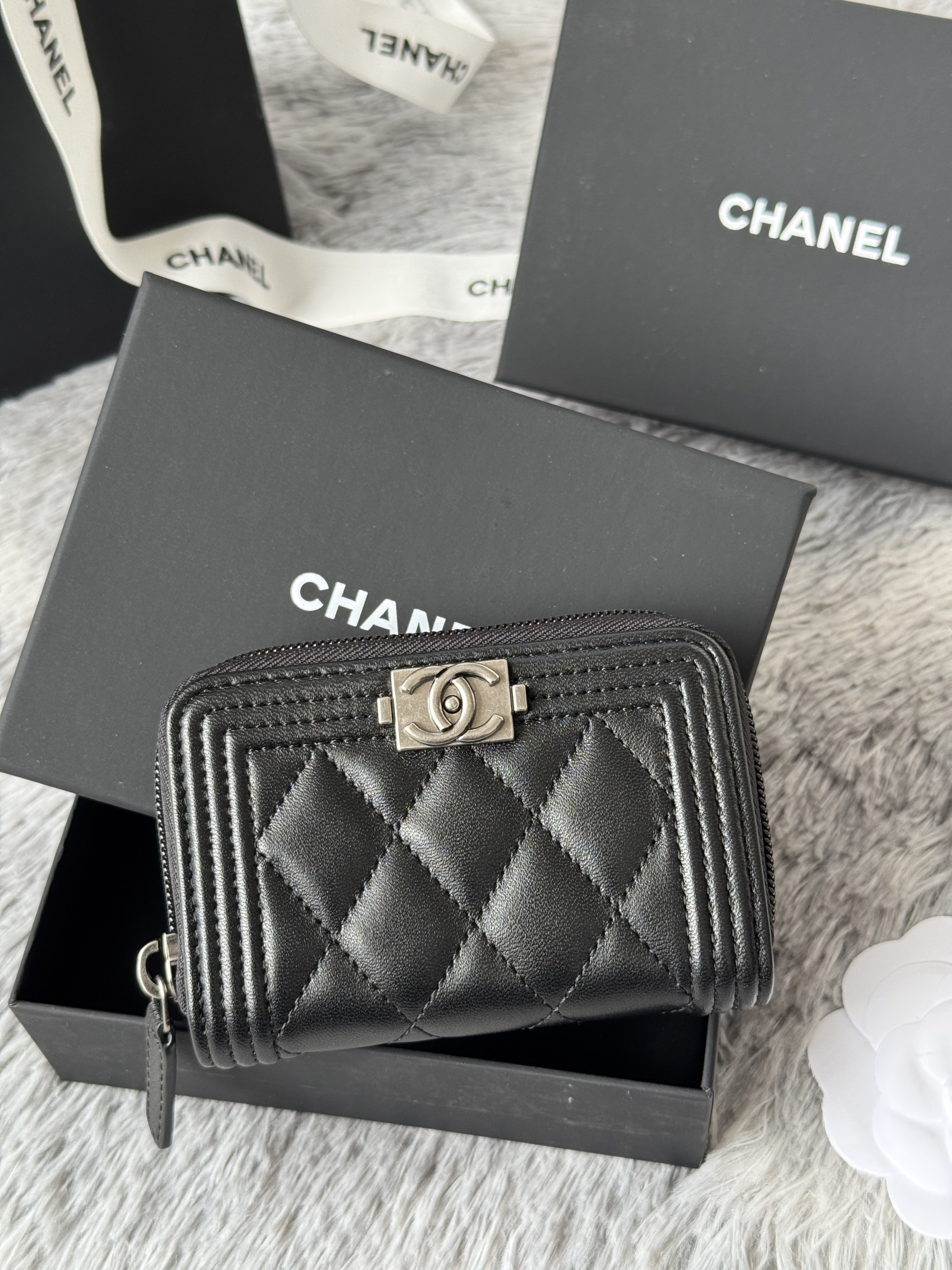 Ch**el boy zip around coin purse wallet a80602 7.5x11cm