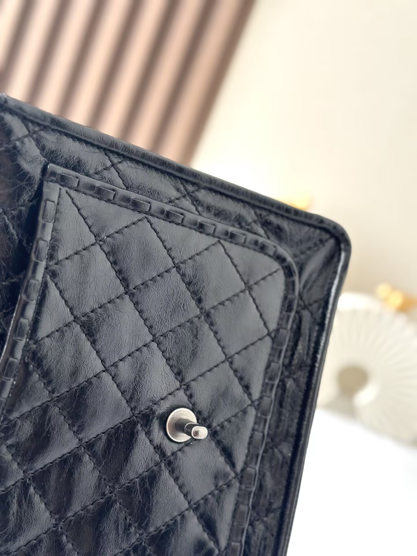 Ch**el vintage flap tofu bag 26x11x23cm