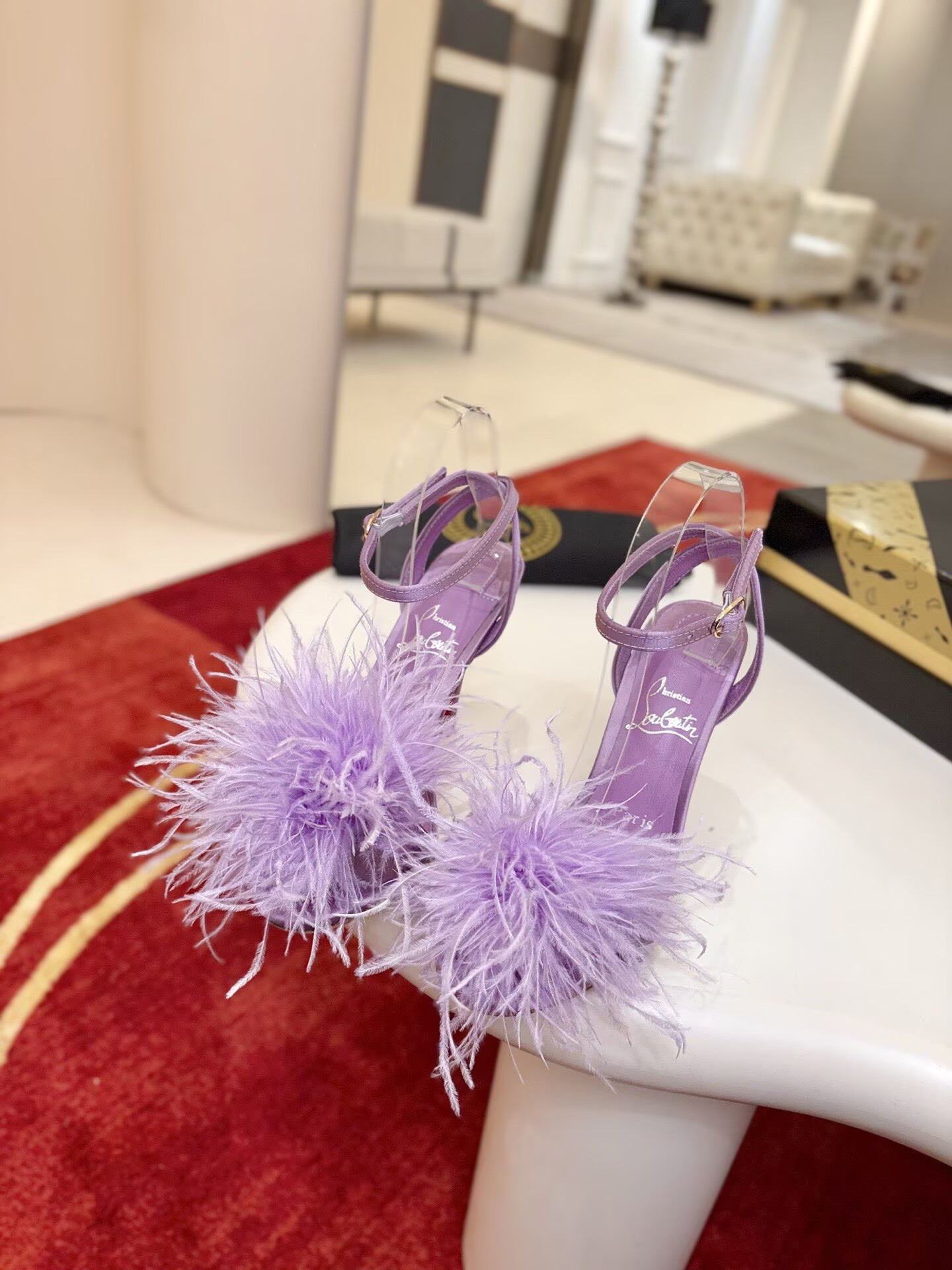 ua Chr1st1an louboutin patapompom sandals