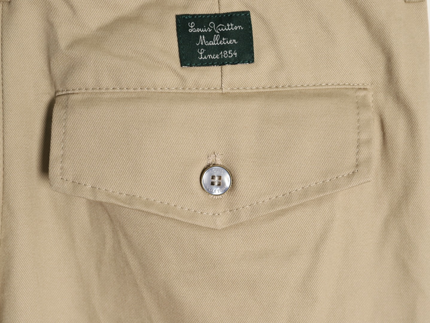 l0vis Vvtt0n lv 26ss pants