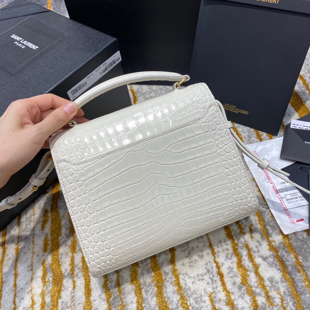 Y51 Cassandra Monogra Clasp Bag small