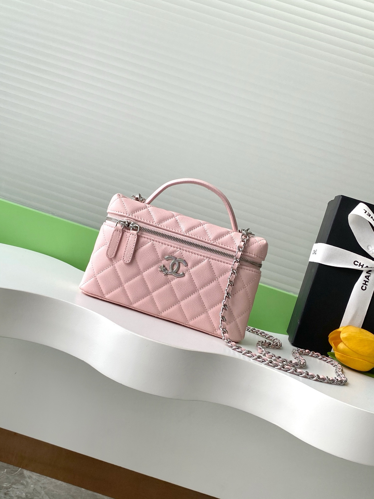 Ch**el long vanity with chain ap4854 19.5x17x5cm