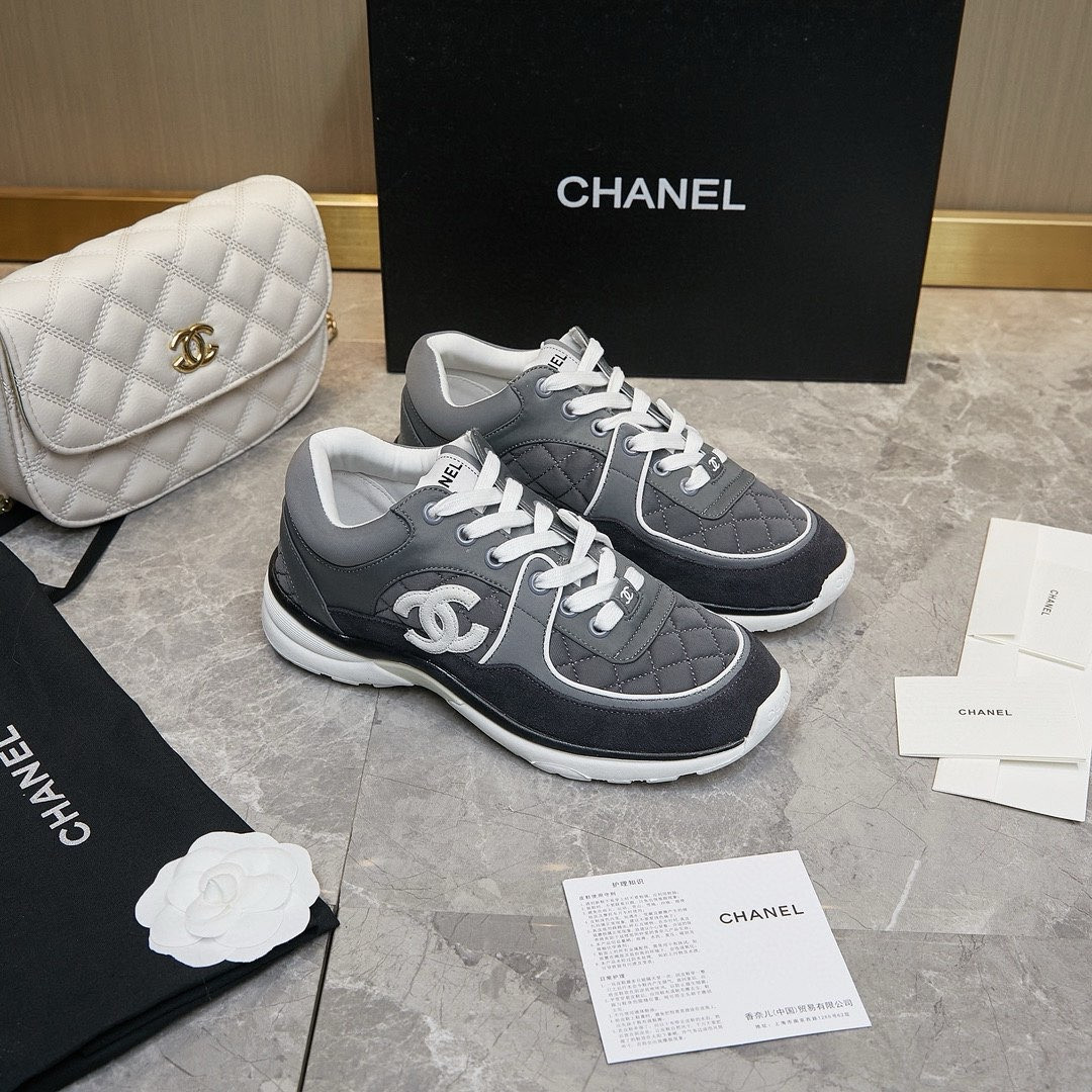 UA Ch**el SNEAKERS