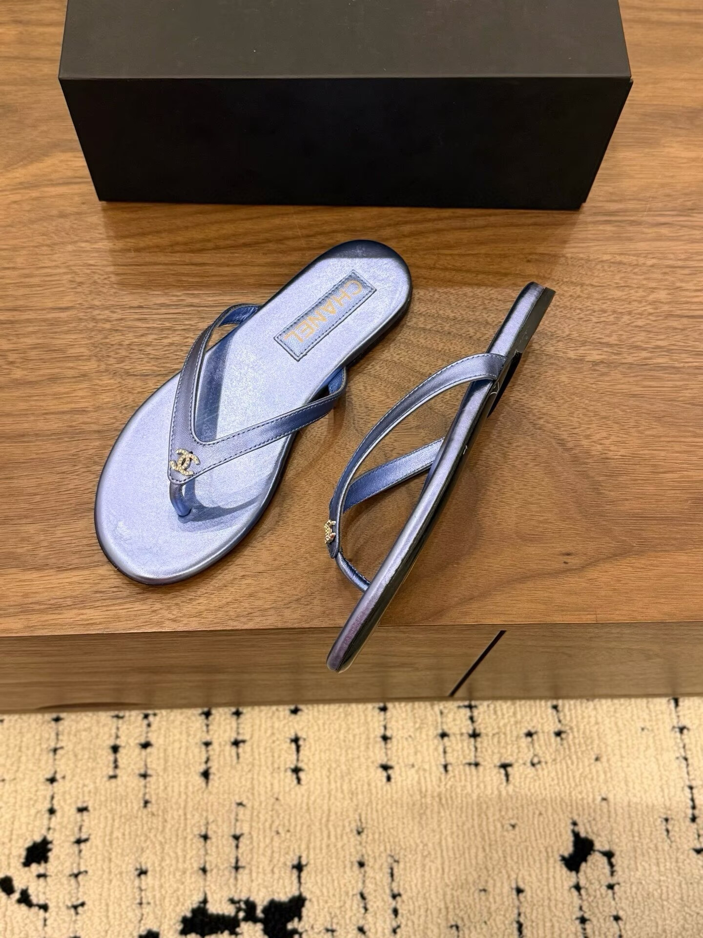ua Ch**el slides