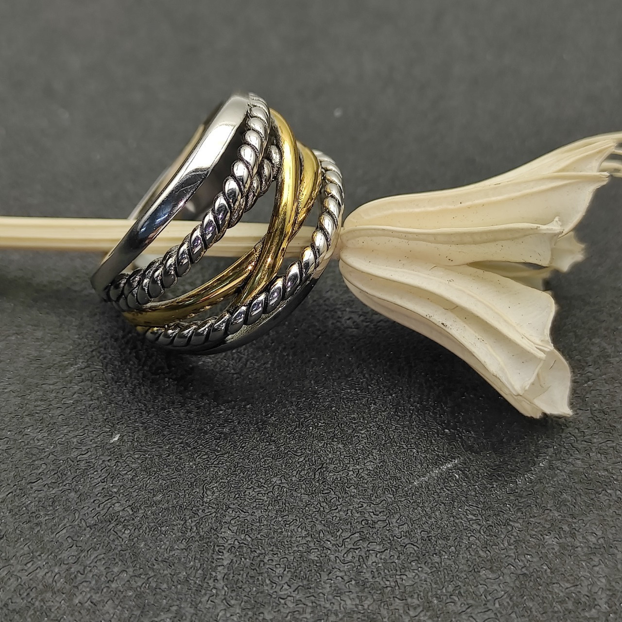 dau1d Yvrm*n ring