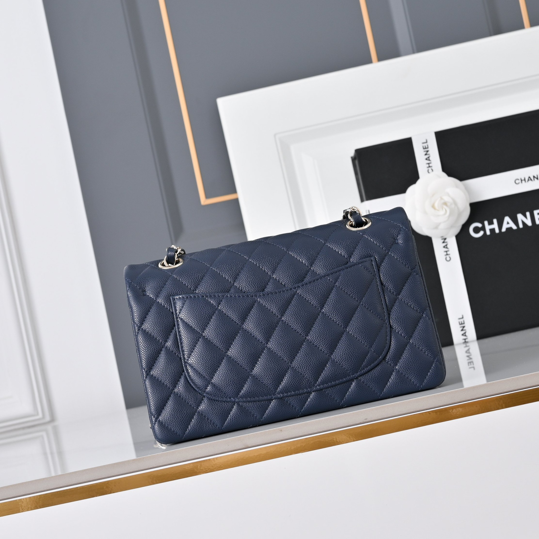 Ch**el classic flap handbag royal blue with light gold hardware and caviar leather a01113 23x14.5x6cm