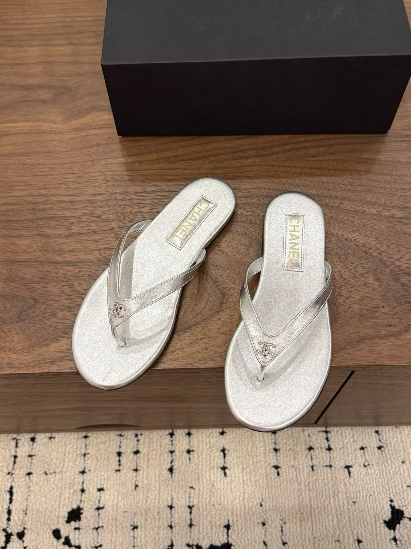 ua Ch**el slides