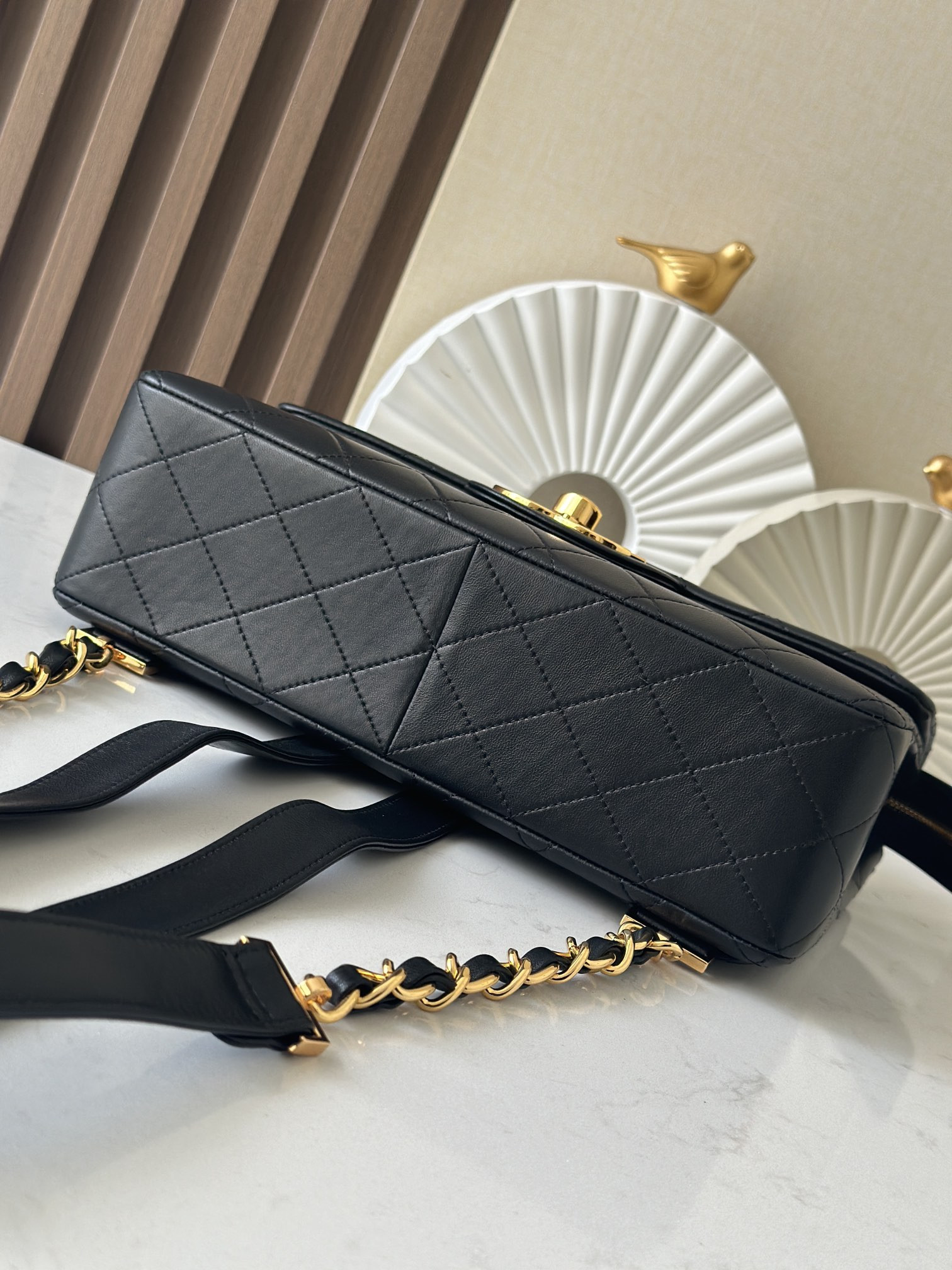 Ch**el flap backpack as2219 30x21x8cm