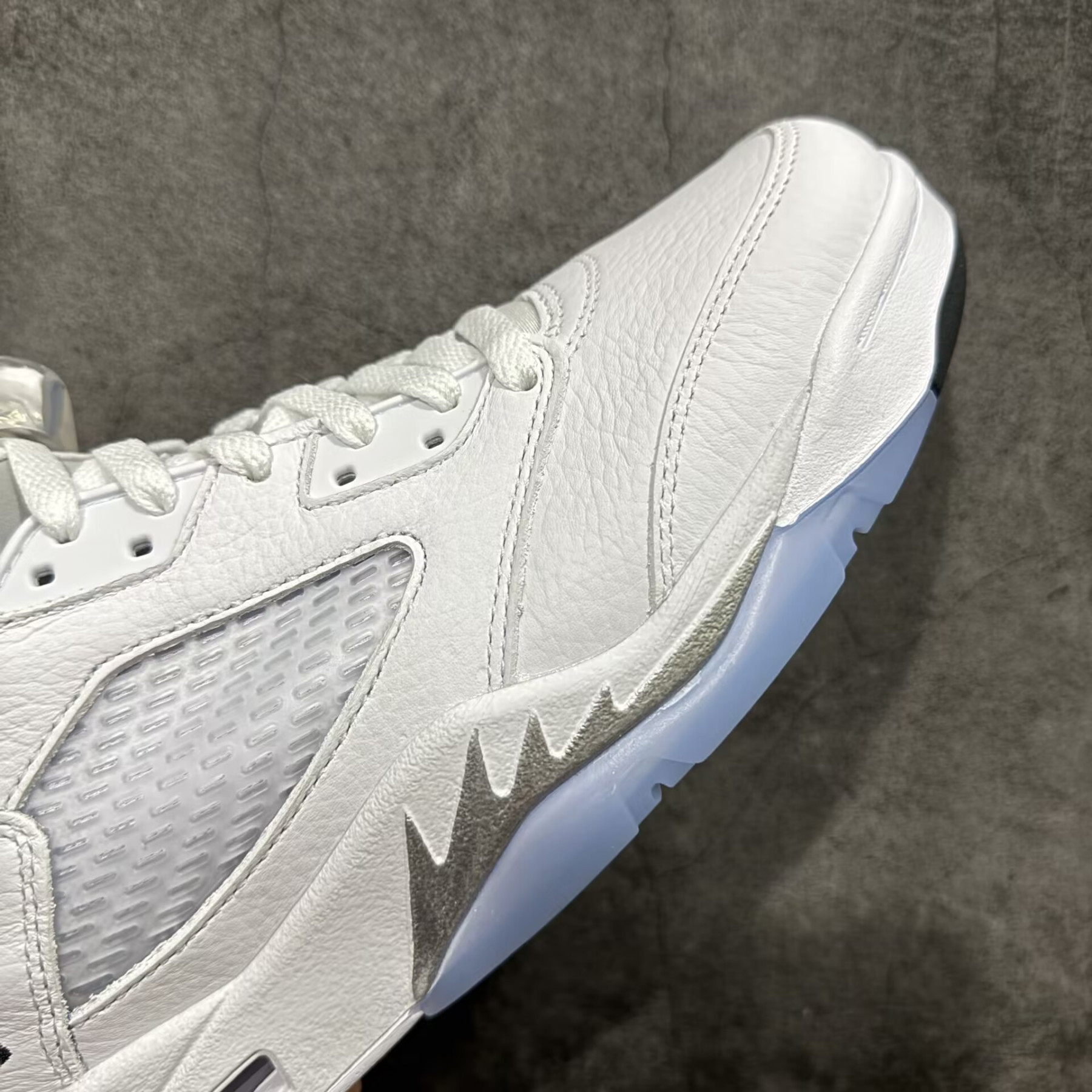 UA Air Jordan 5 Retro OG