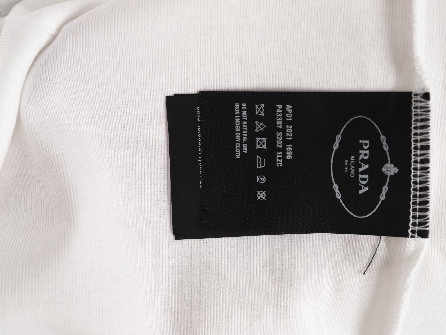 Pra*a vest