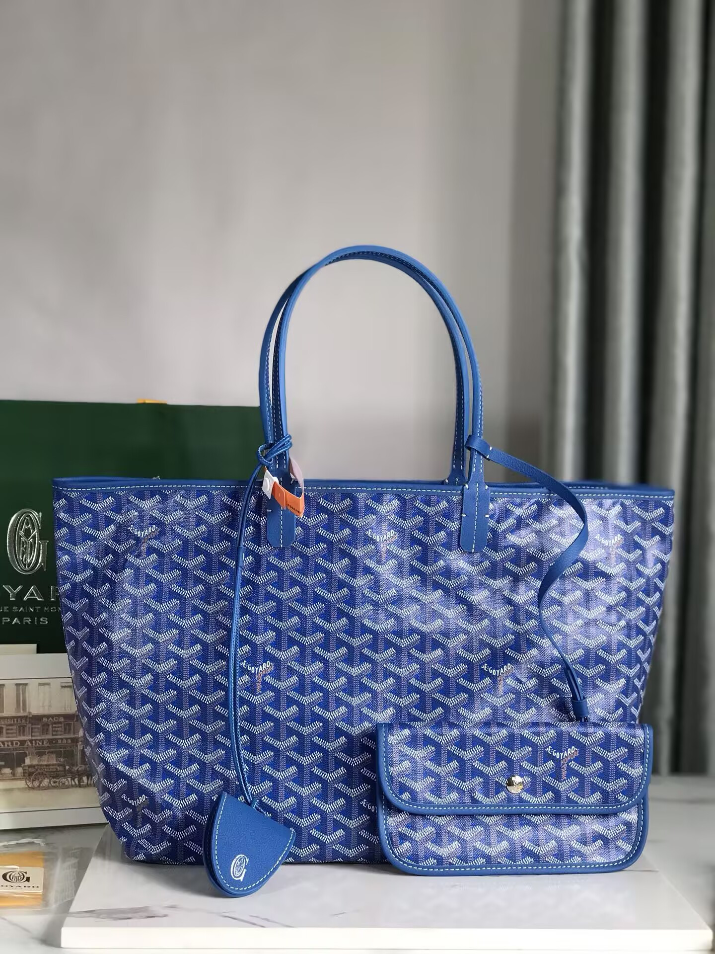 G09ard small saint l0vis bag 28 cm x 15 cm x 34 cm