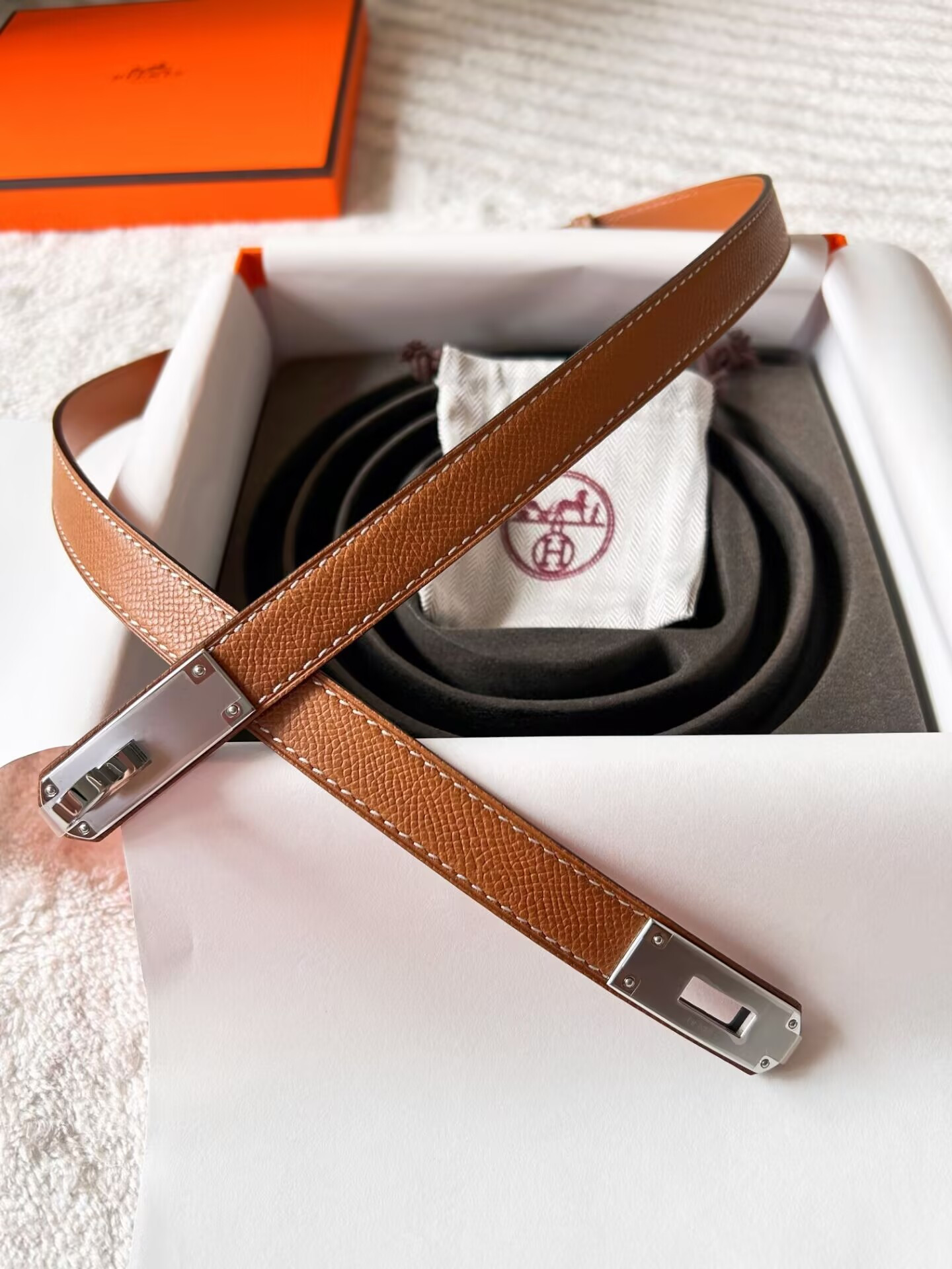 H**me5 belt