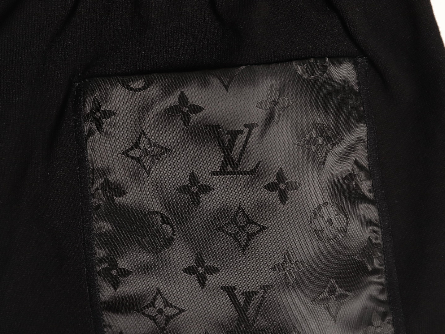l0vis Vvtt0n lv knitting shorts suit
