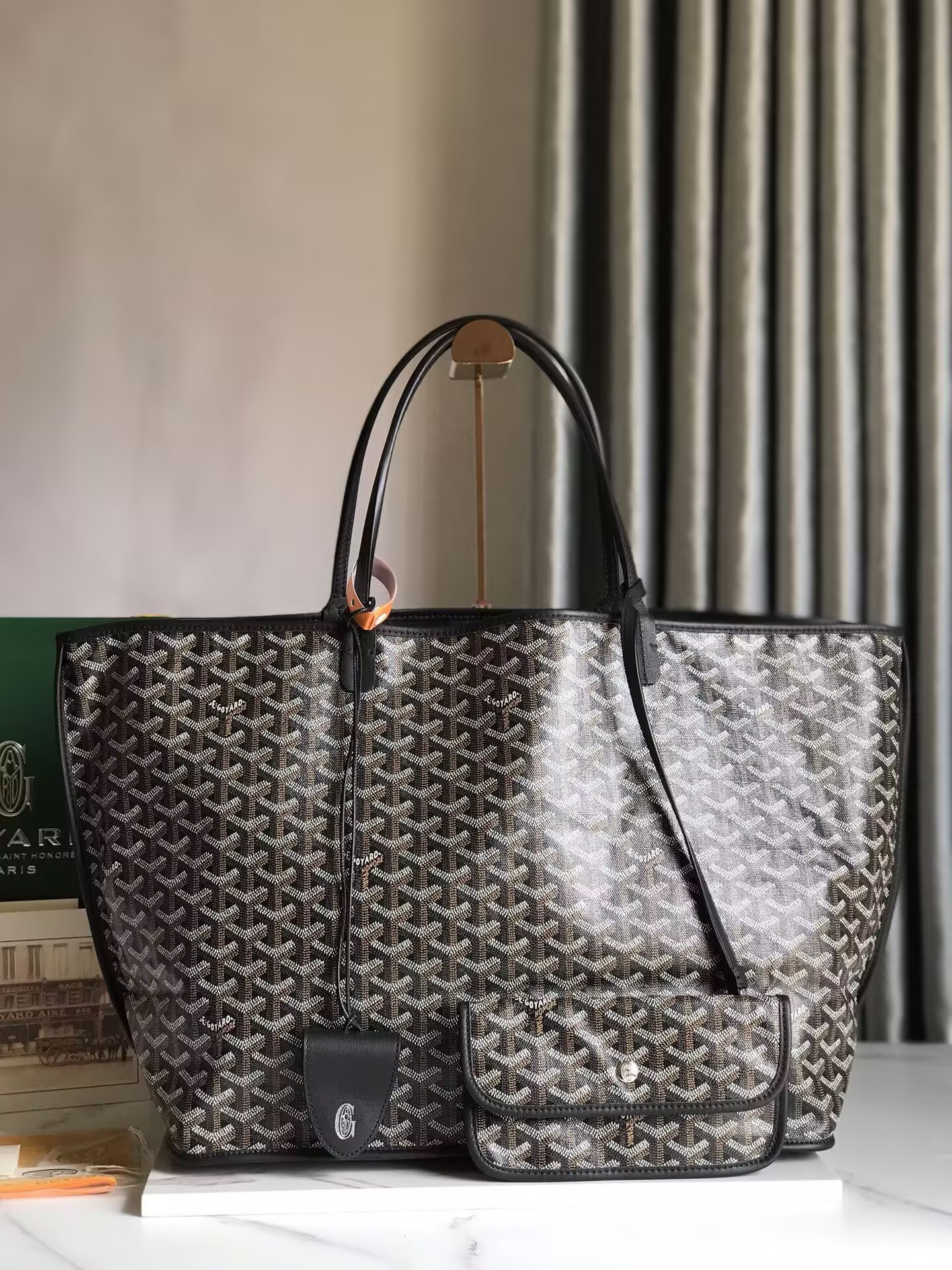 G09ard anjou gm bag 39x32x19cm