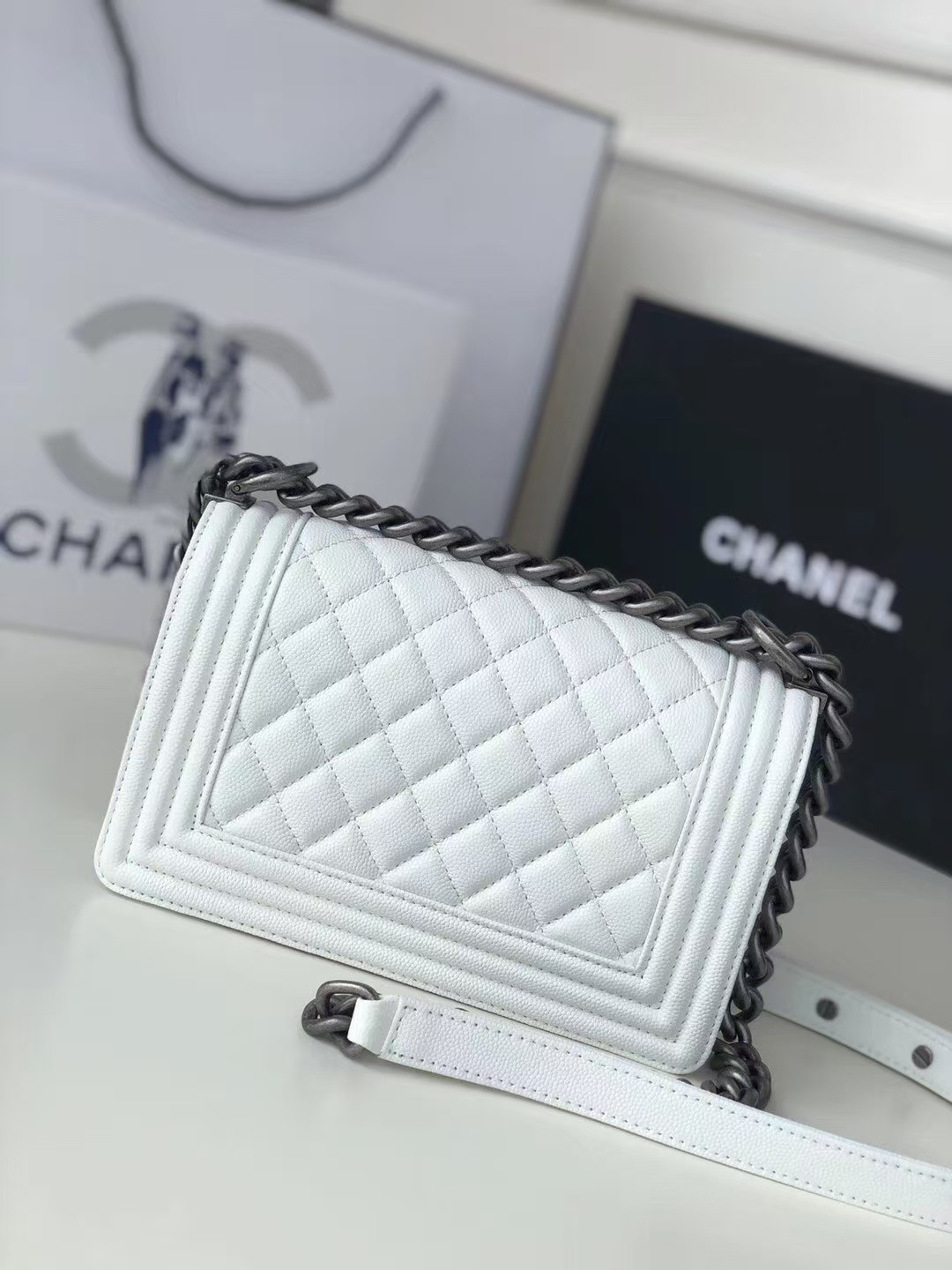 Ch**el Small BOY Ch**el Handbag 20x12x7cm