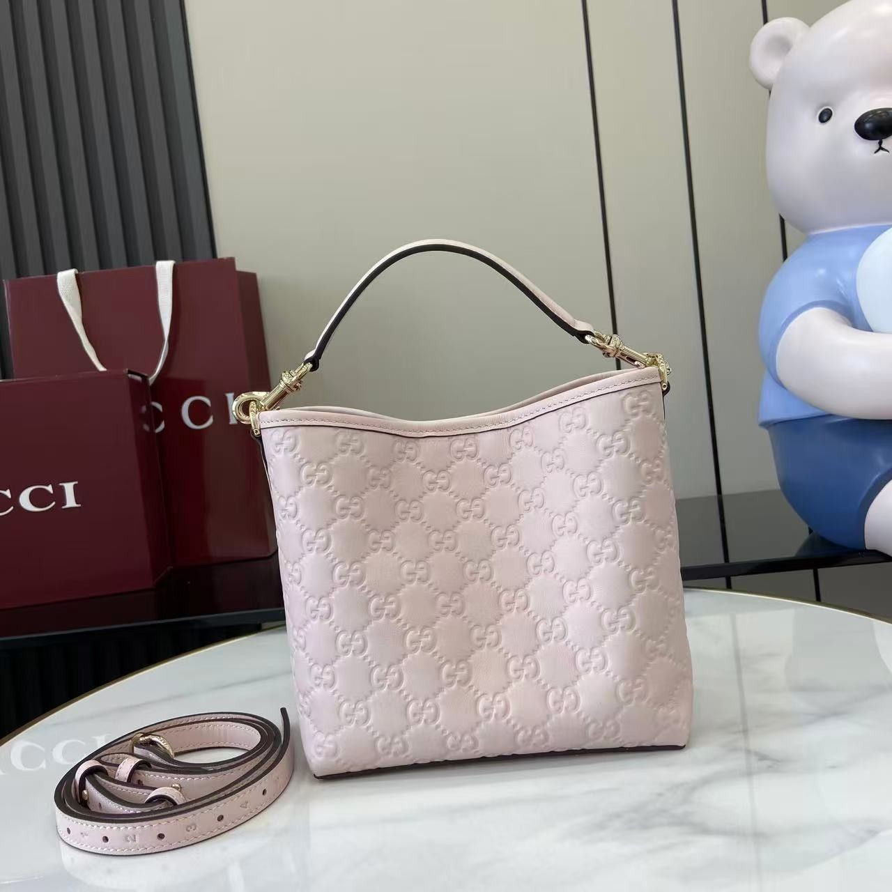 Gvc*1 GG Emblem Small Bucket Bag 19x18x11cm