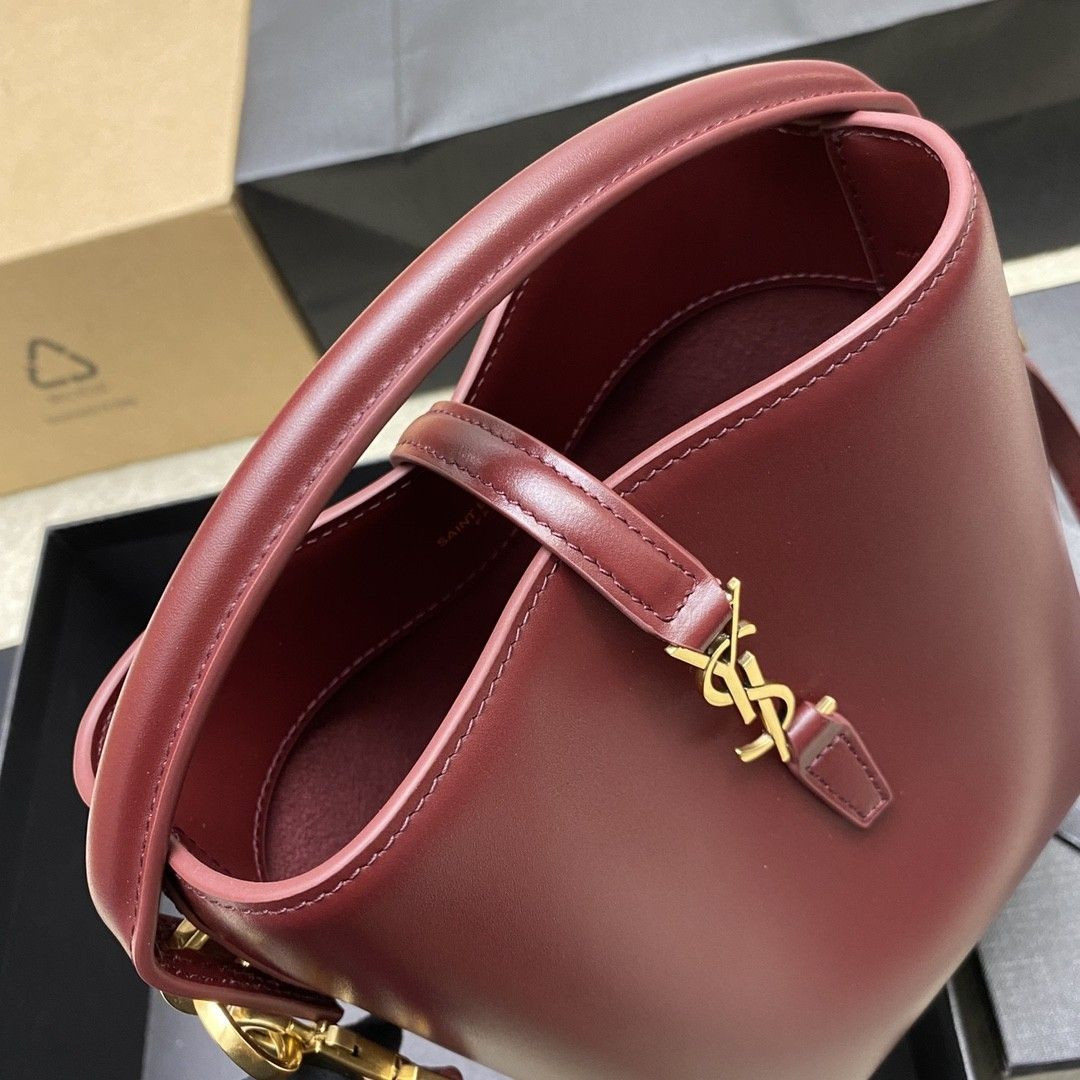 Y51 LE 37 Mini (Shiny Leather) 15x13x6cm