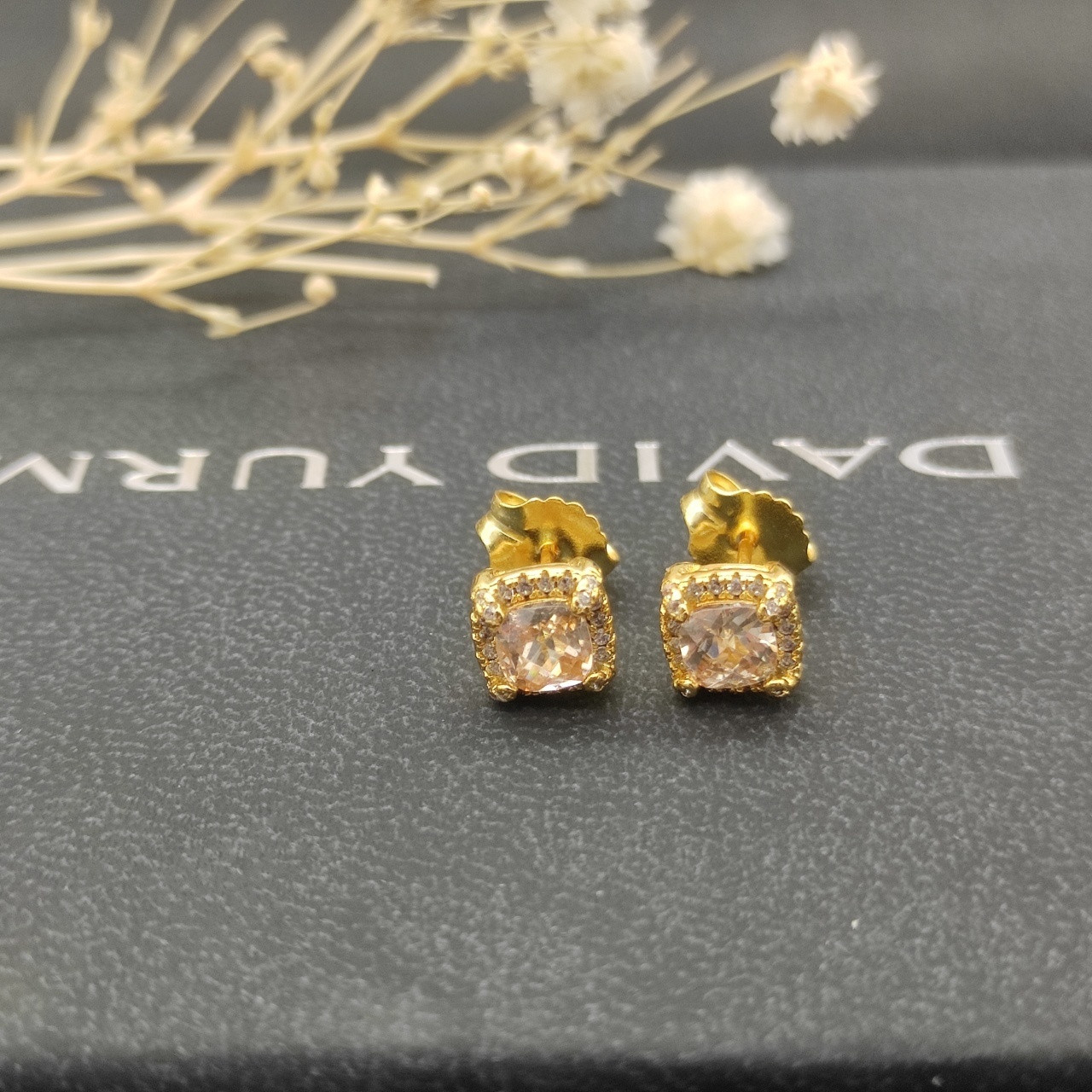 dau1d Yvrm*n four claw gem earrings(main stone 5mm)