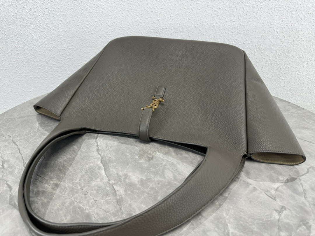 Y51 LE 5 À 7 BEA in grained leather 50×28×18cm