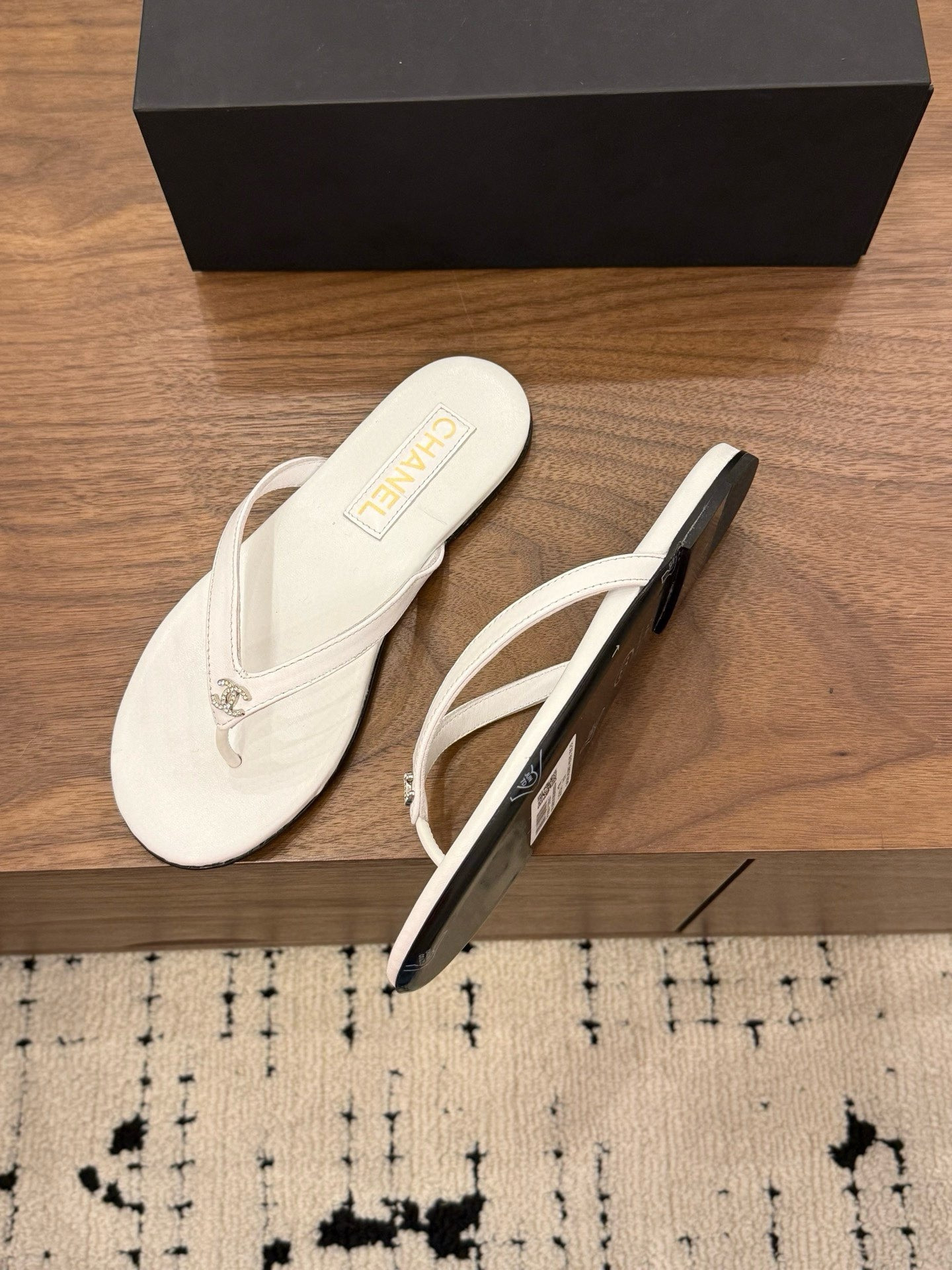 ua Ch**el slides