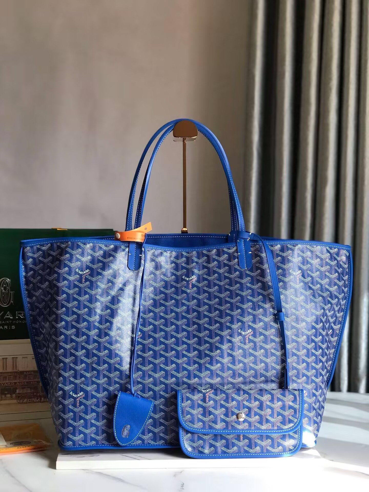 G09ard anjou gm bag 39x32x19cm