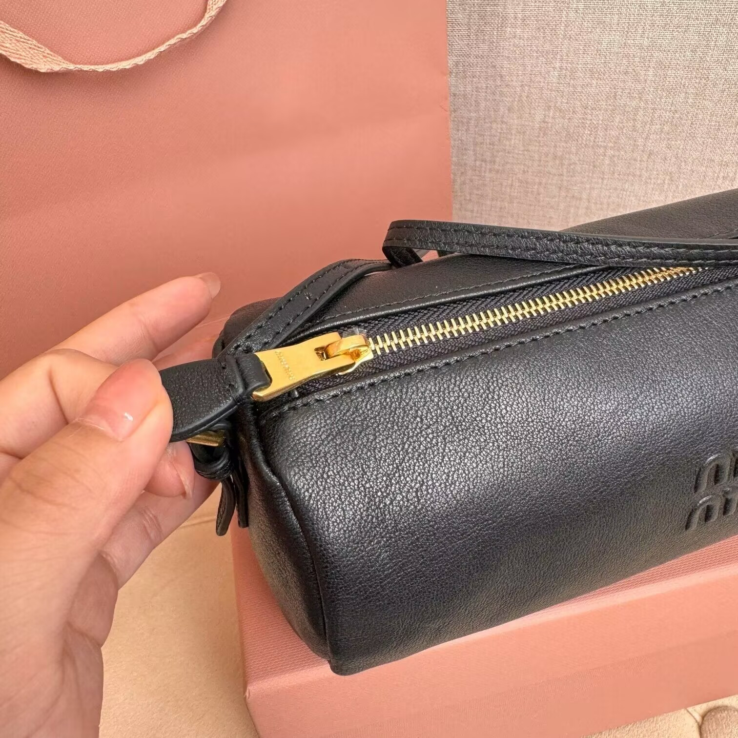 M1v M1v nappa leather pouch 22x9x9cm